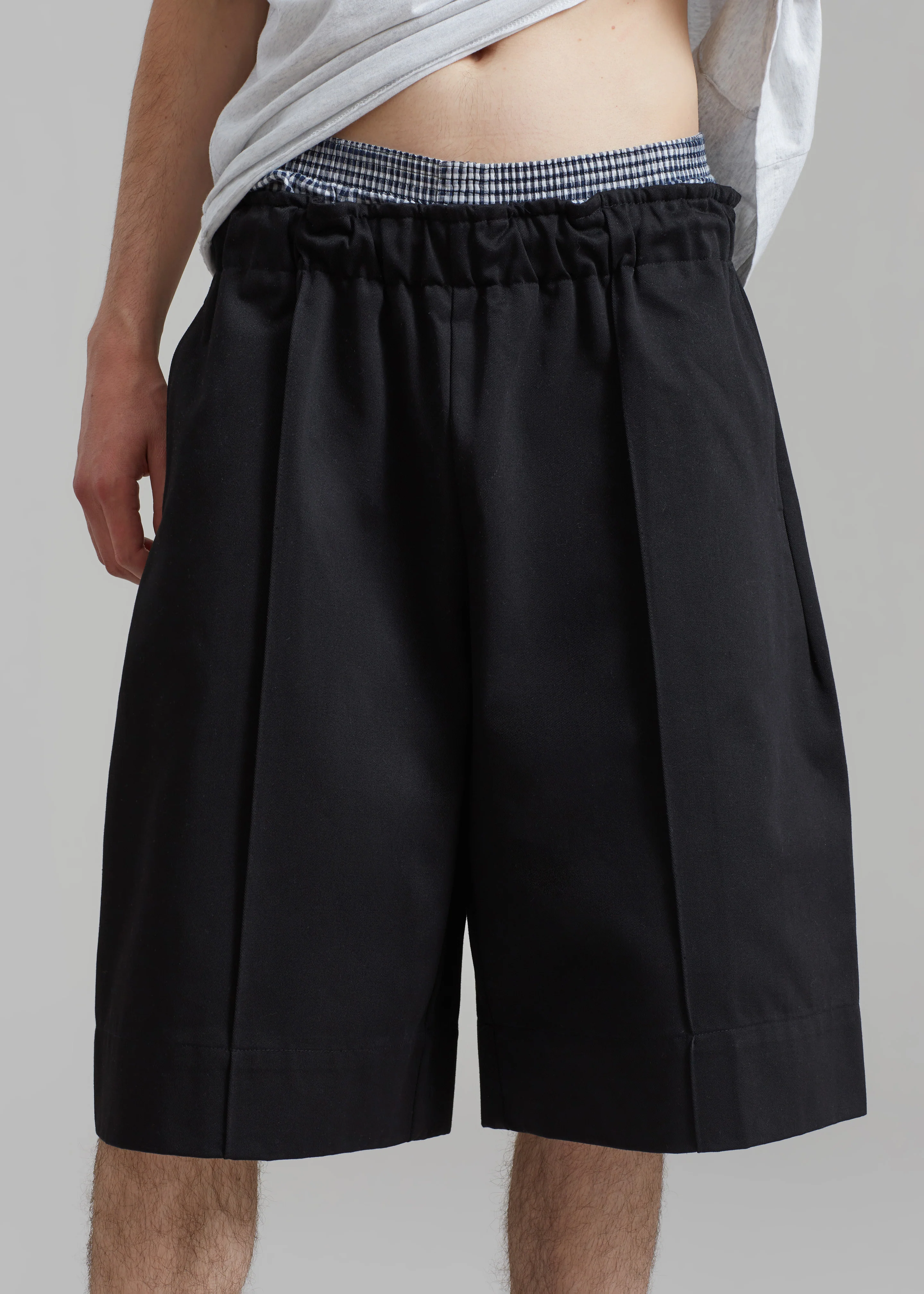 Adan Bermuda Shorts - Black - Image 3