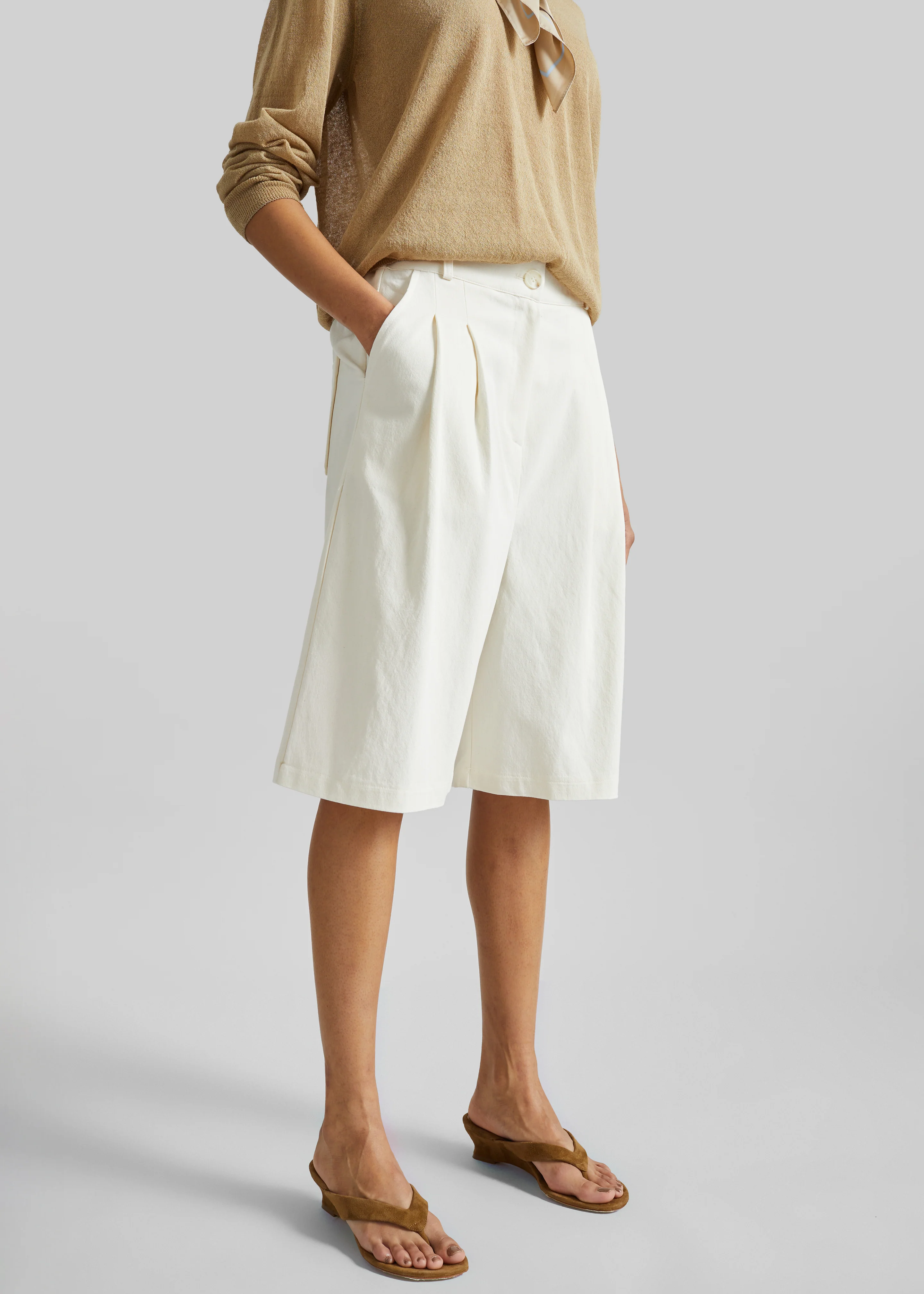 Altea Pleated Bermuda Shorts - Ivory - Image 2