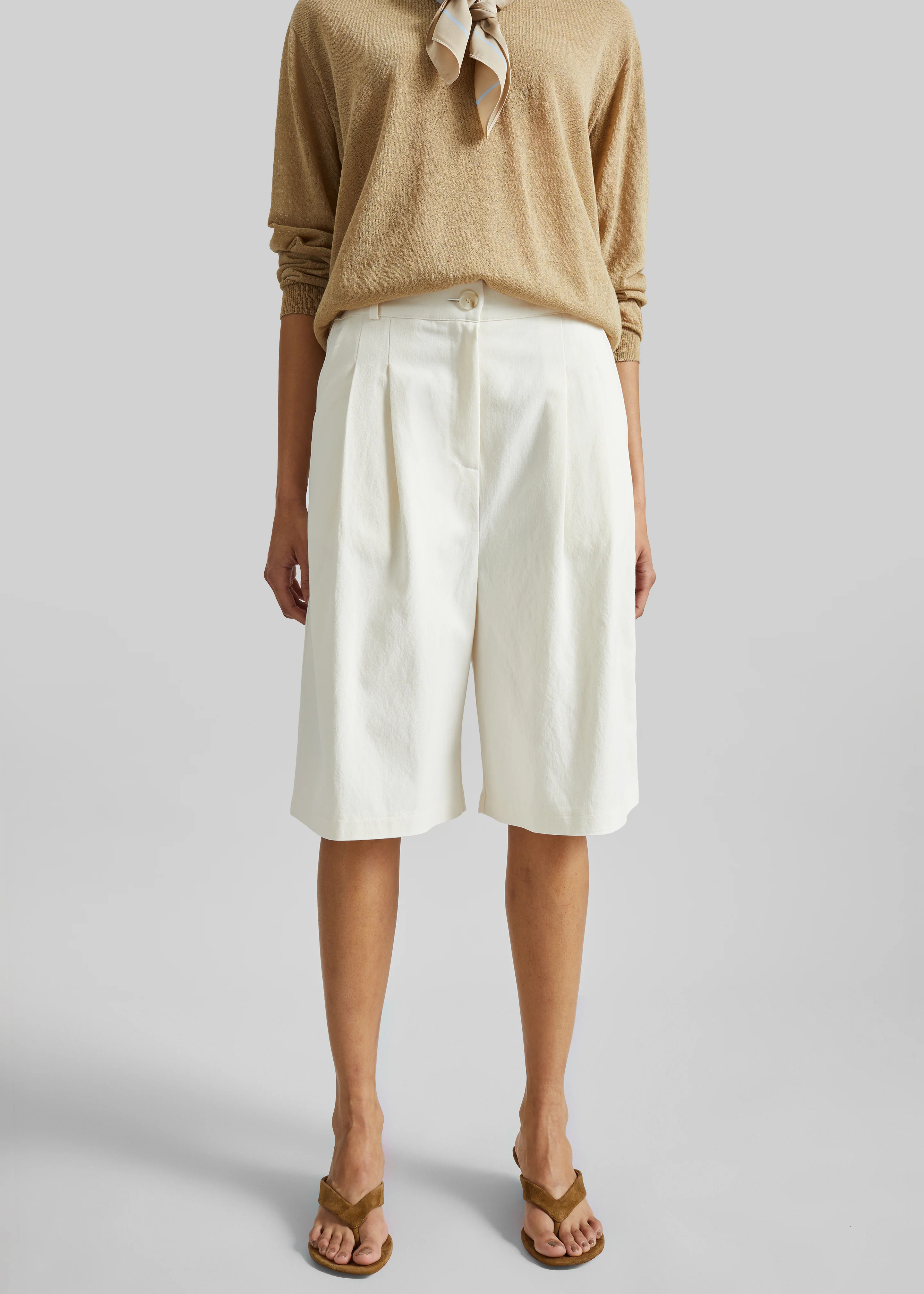 Altea Pleated Bermuda Shorts - Ivory - Image 5