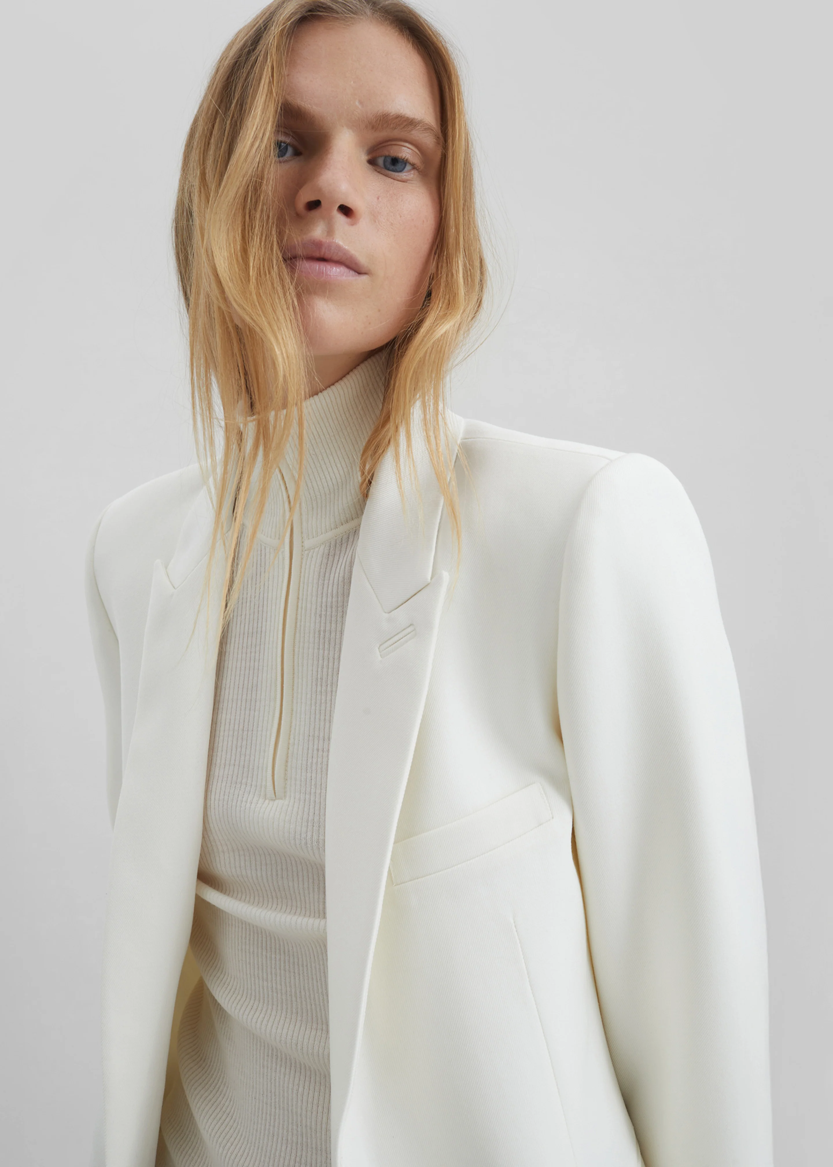 Amelia Tailored Blazer - White - Image 2