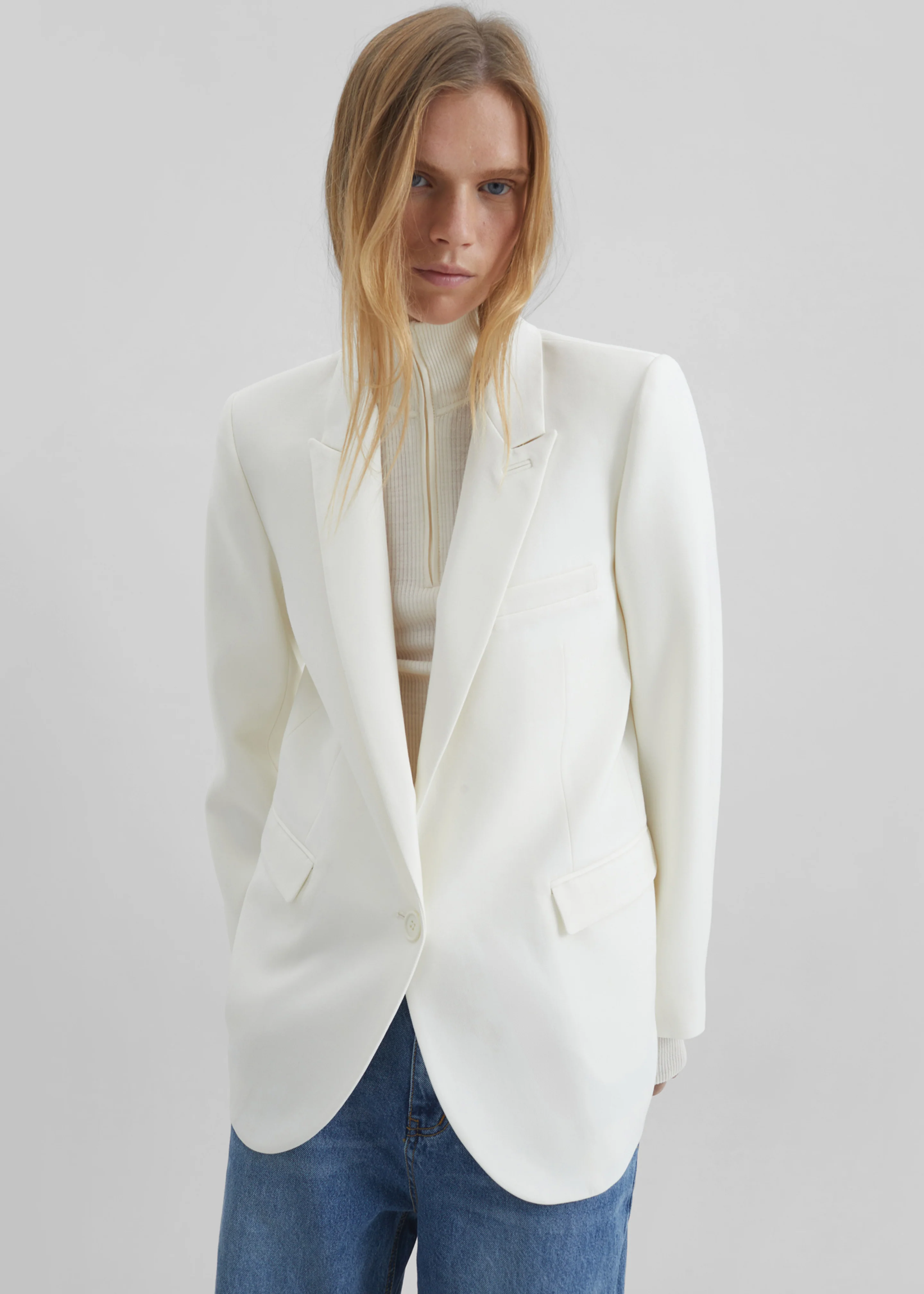 Amelia Tailored Blazer - White - Image 3