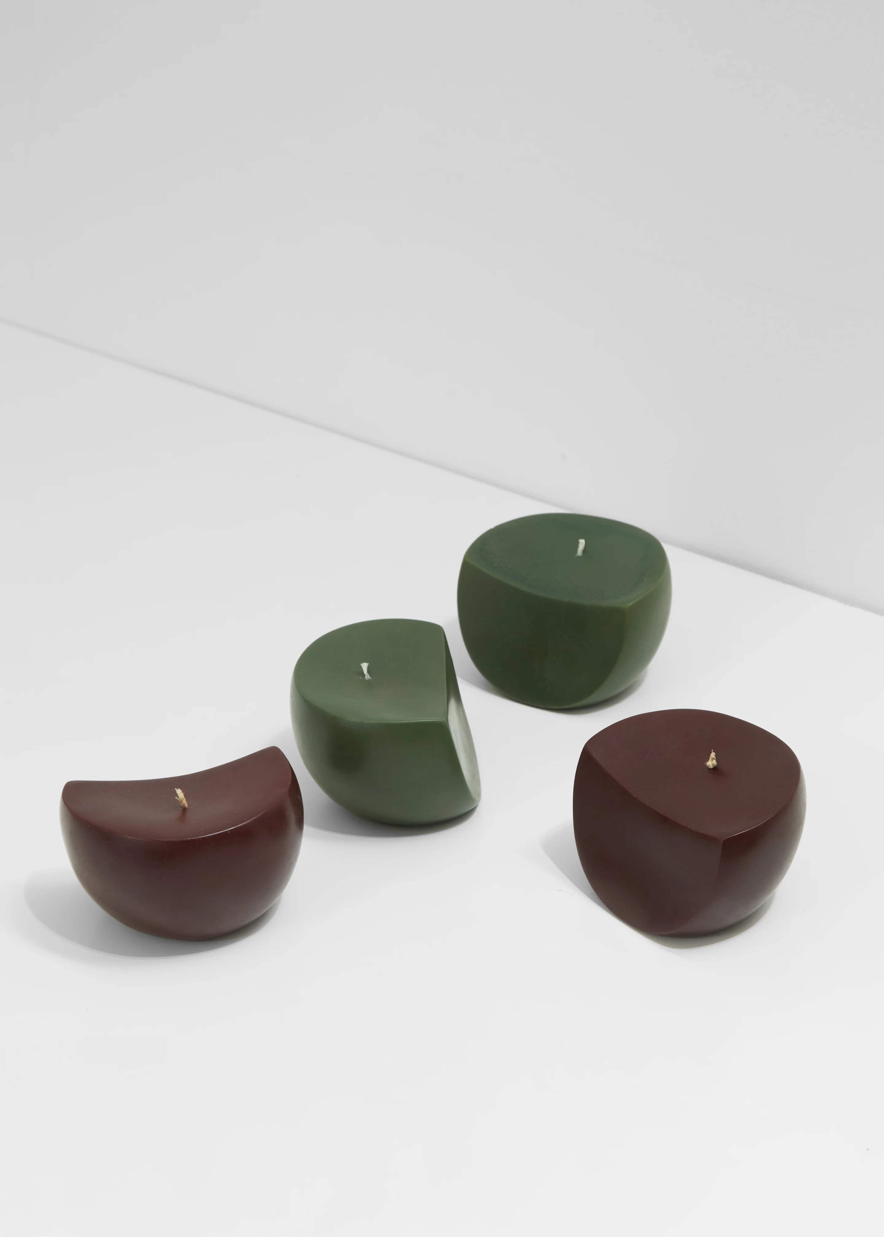 Ann Vincent x The Frankie Shop Sculptural Candle - Deep Green - Image 4