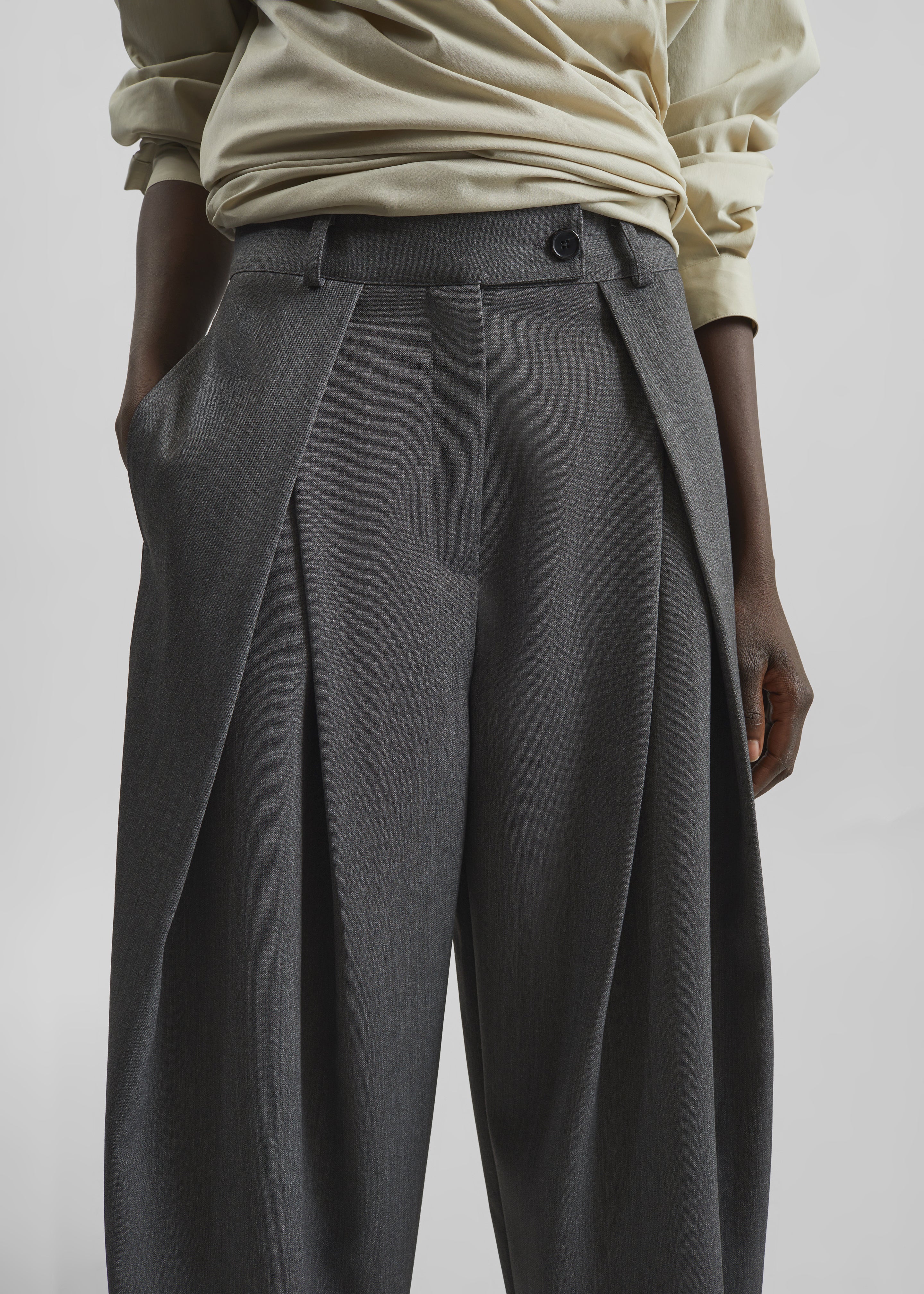 Avray Pleated Trousers - Grey - Image 4