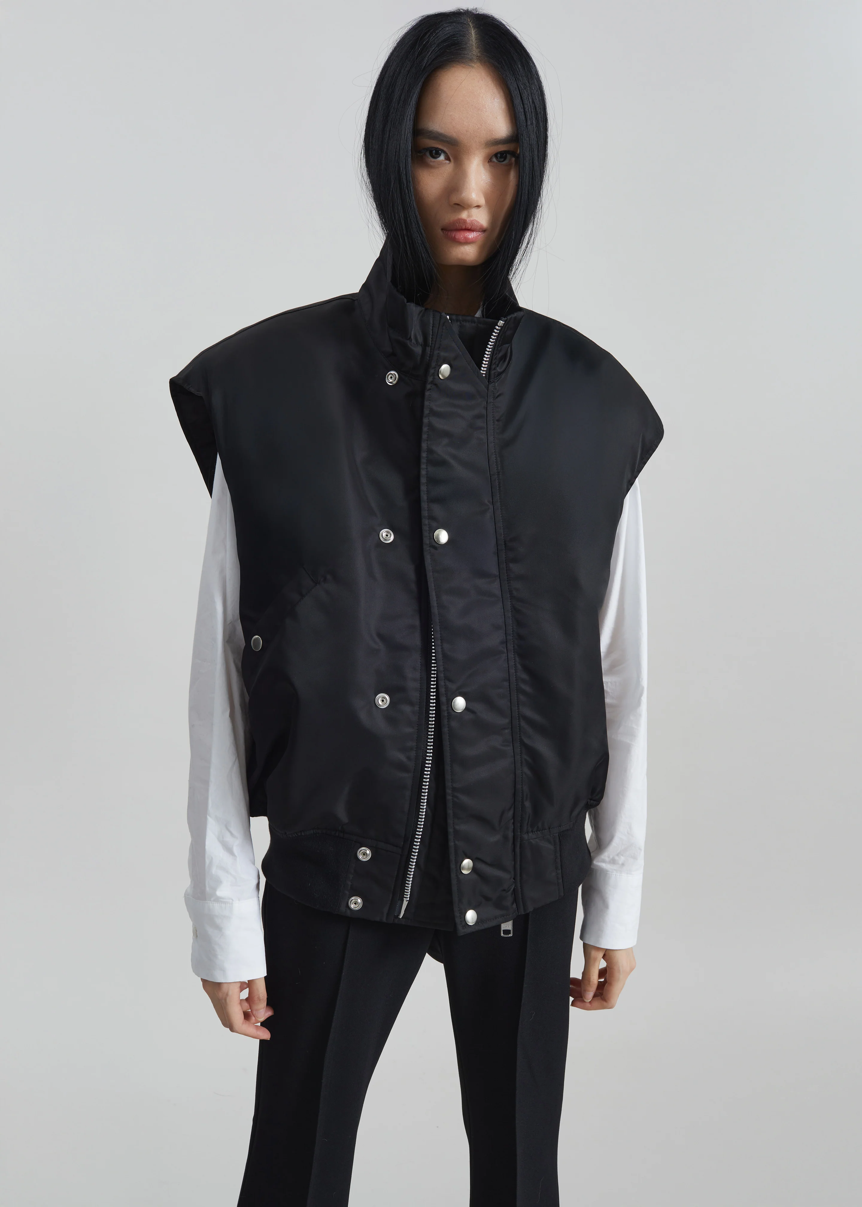 Aysen Sleeveless Bomber Jacket - Black - Image 2