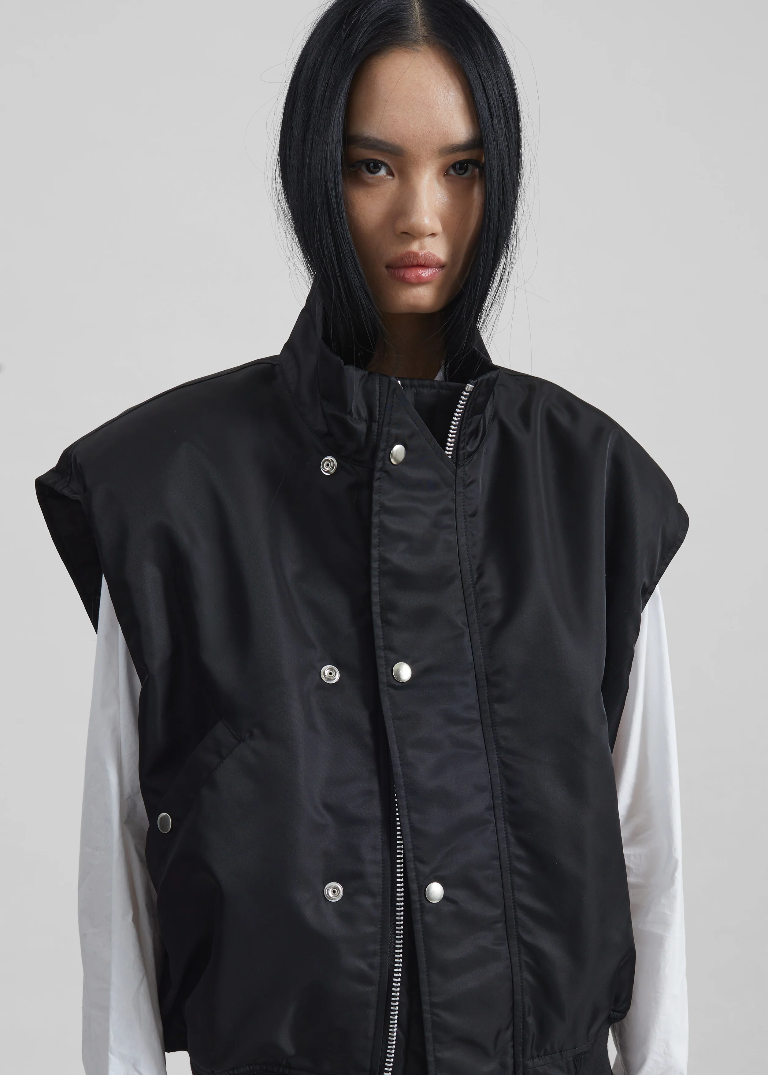 Aysen Sleeveless Bomber Jacket - Black - Image 3