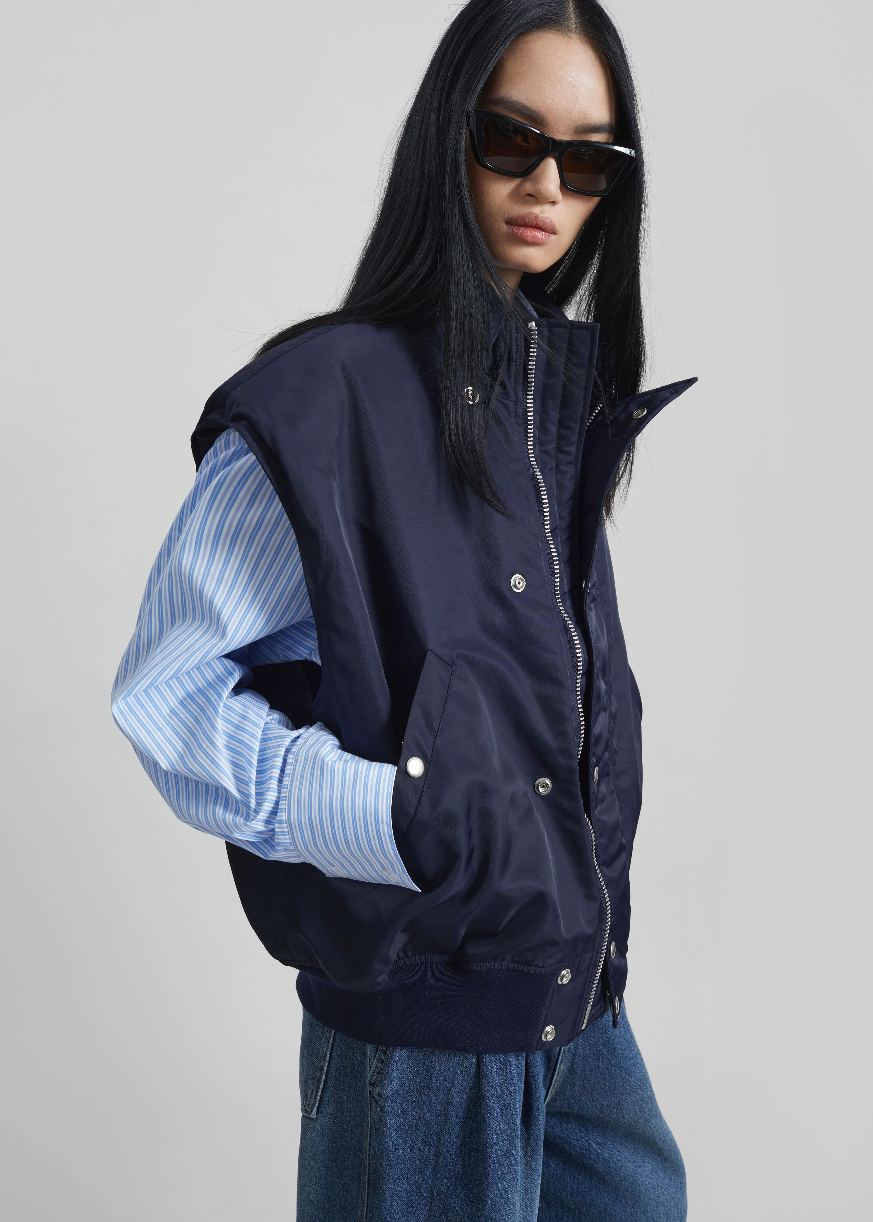 Aysen Sleeveless Bomber Jacket - Navy