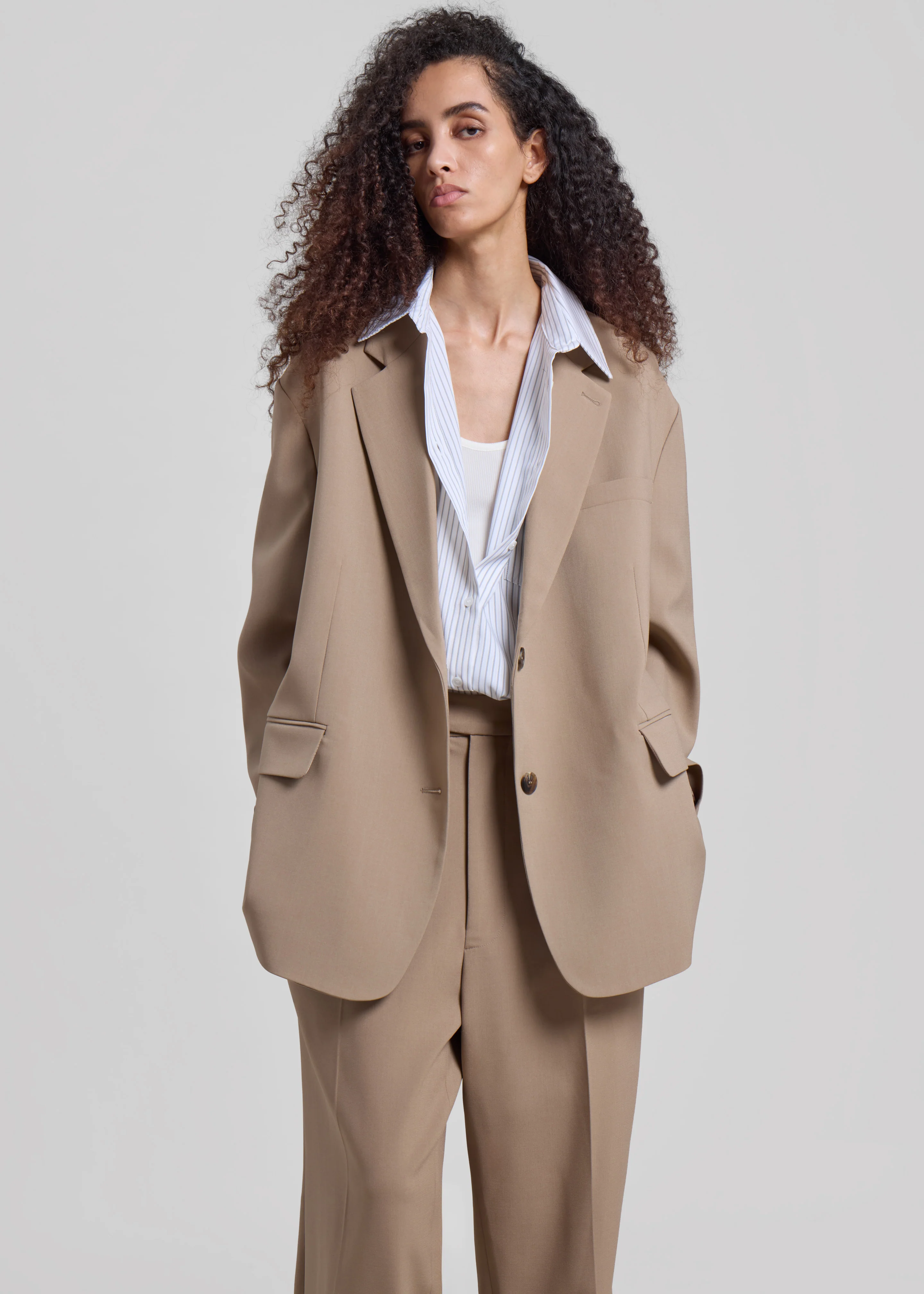 Bea Blazer - Latte - Image 11