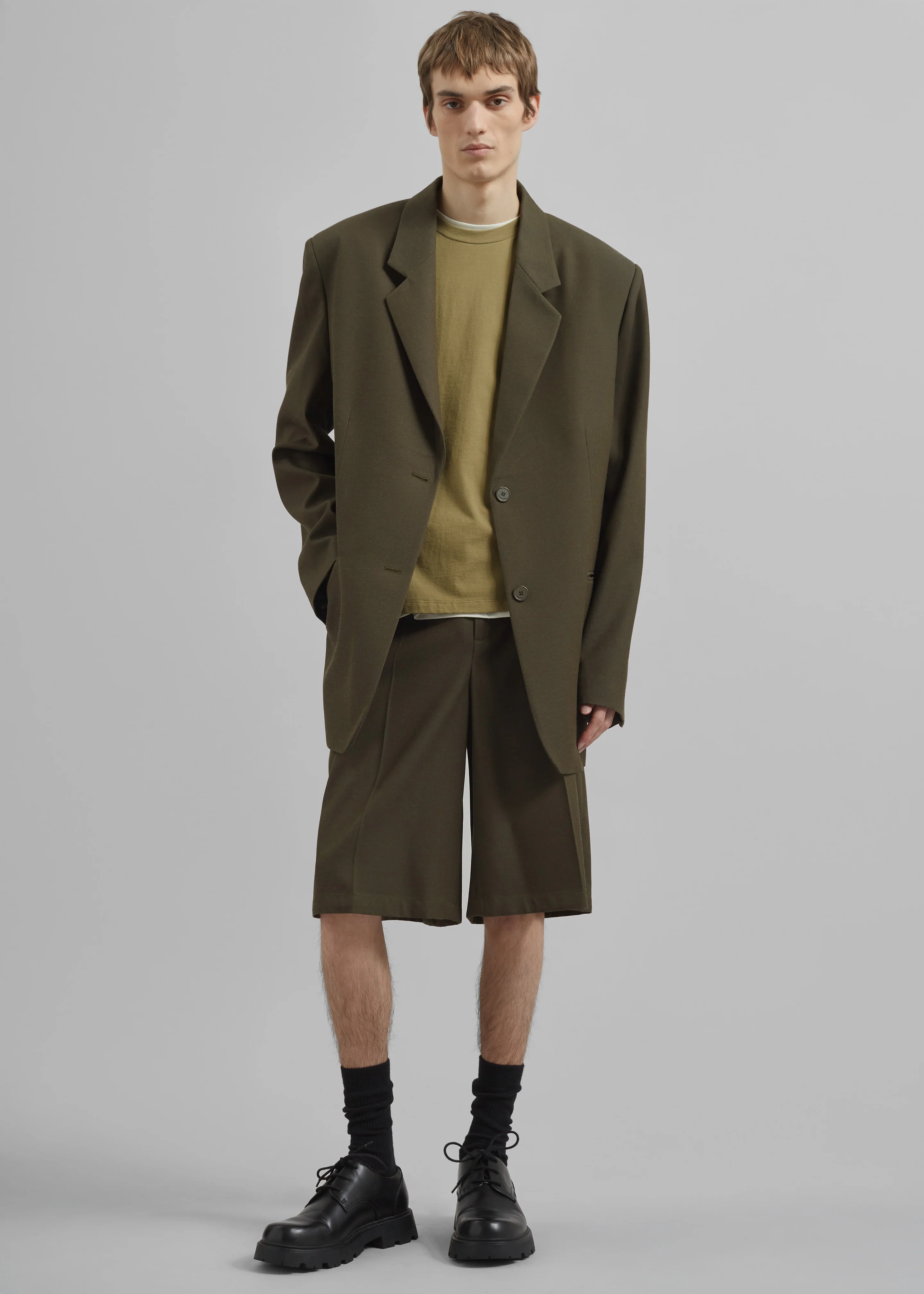 Belgrave Bermuda Shorts - Army Green - Image 4