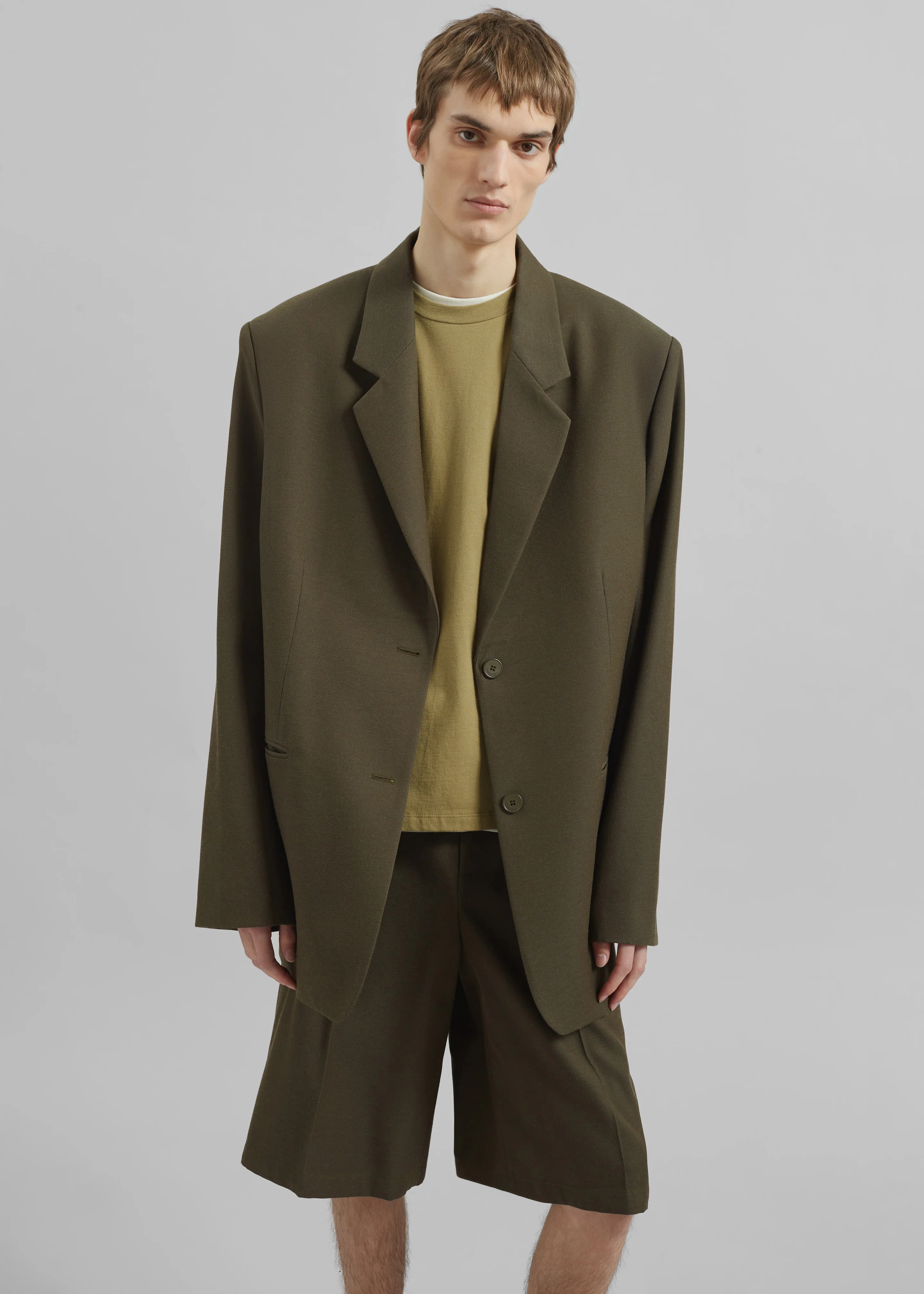 Belgrave Bermuda Shorts - Army Green - Image 7