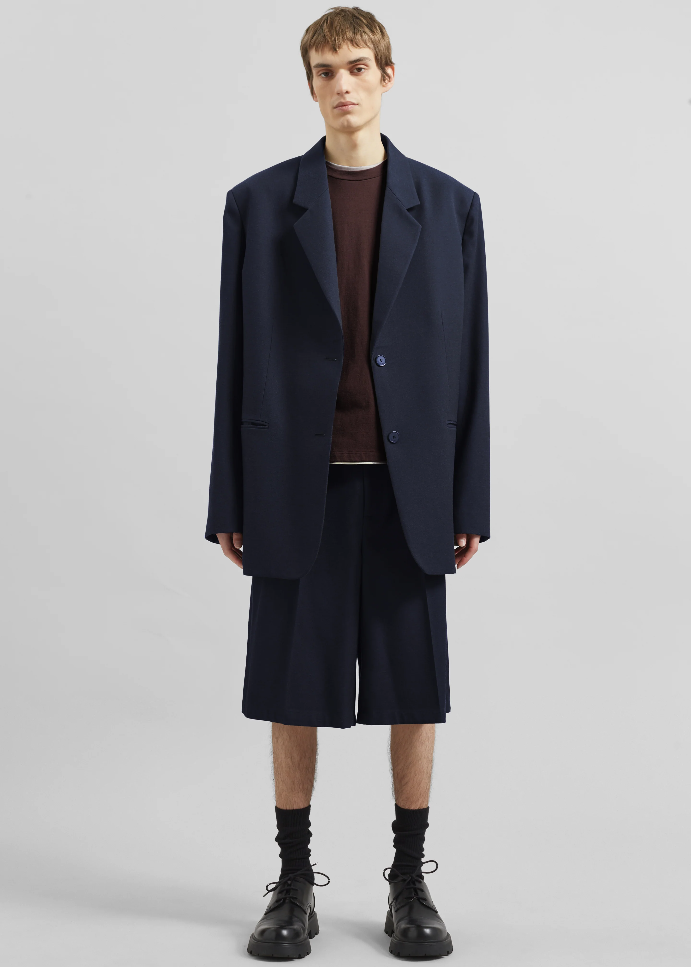 Belgrave Bermuda Shorts - Navy - Image 9