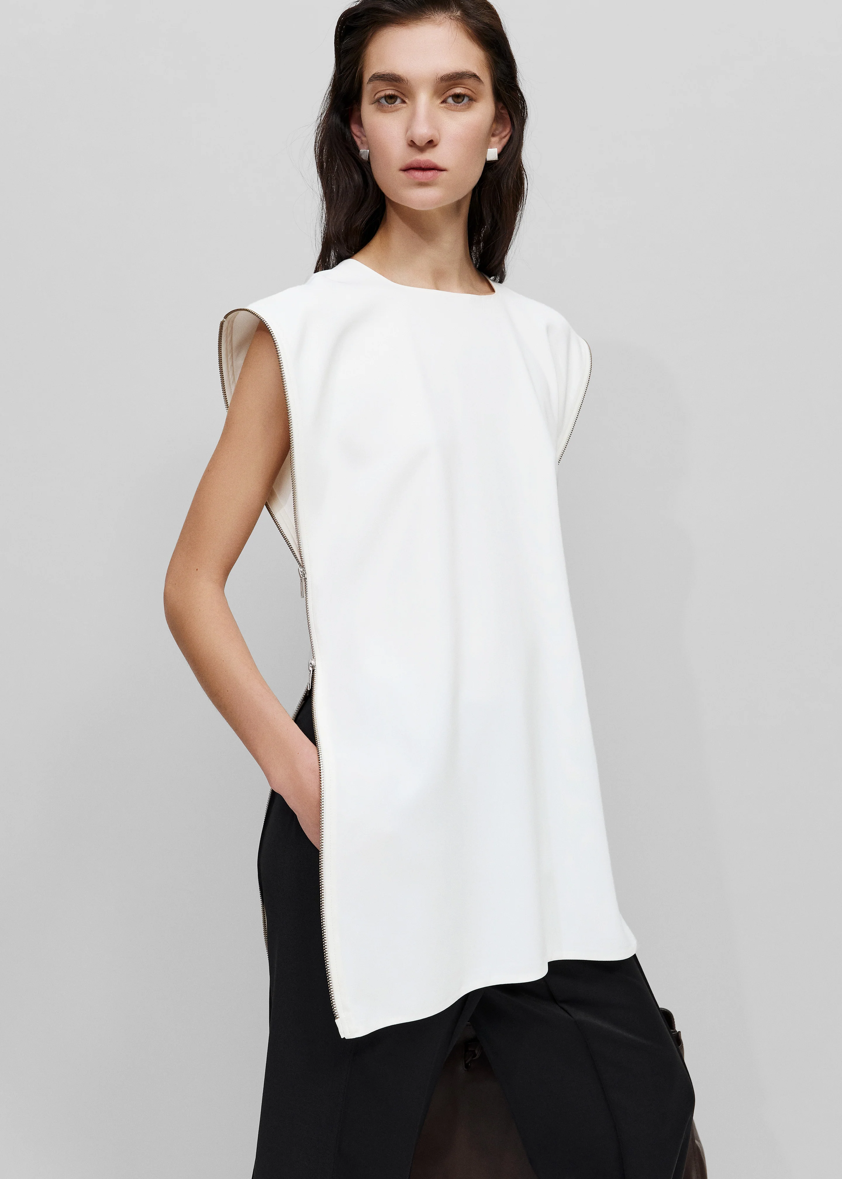 Bevza Zipper Tunic Top - White
