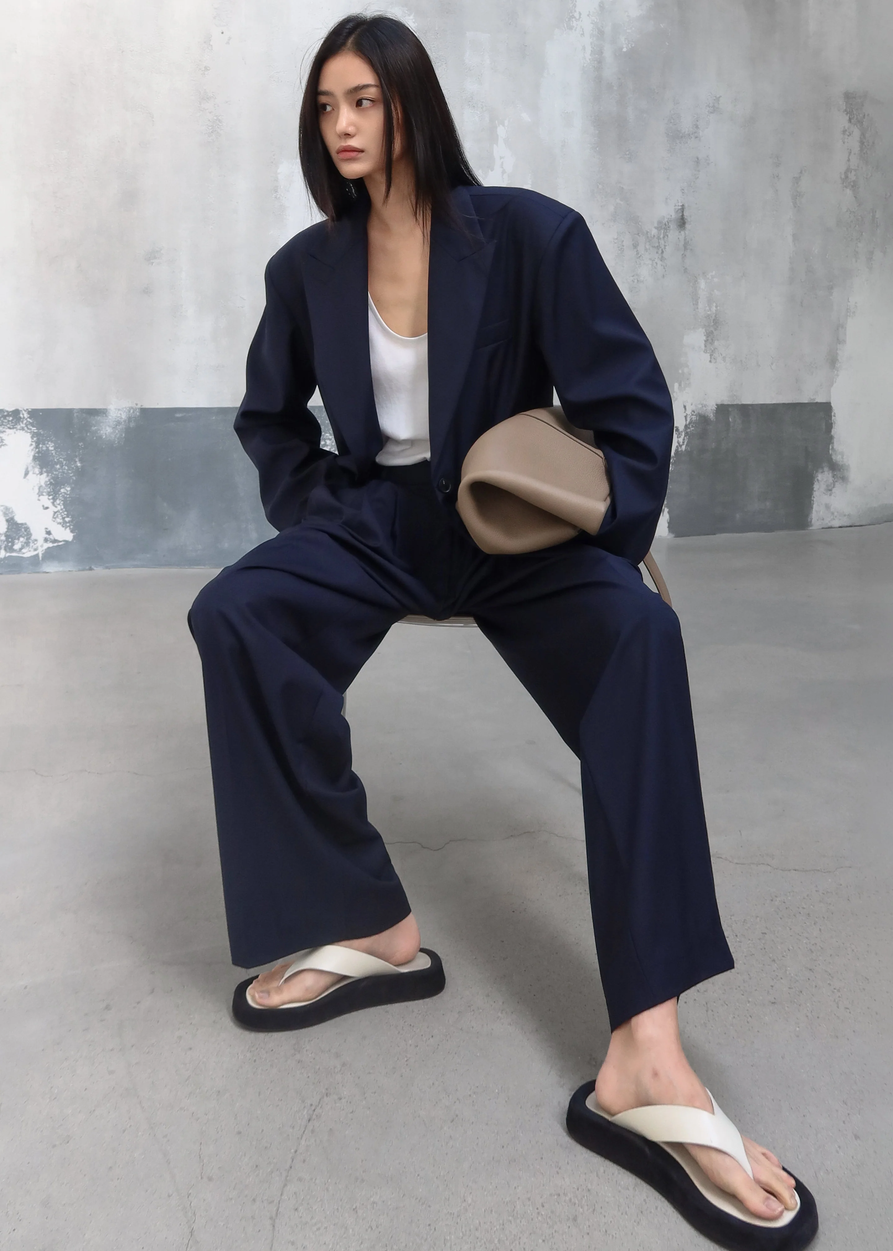 Canmore Double Vent Blazer - Navy - Image 11