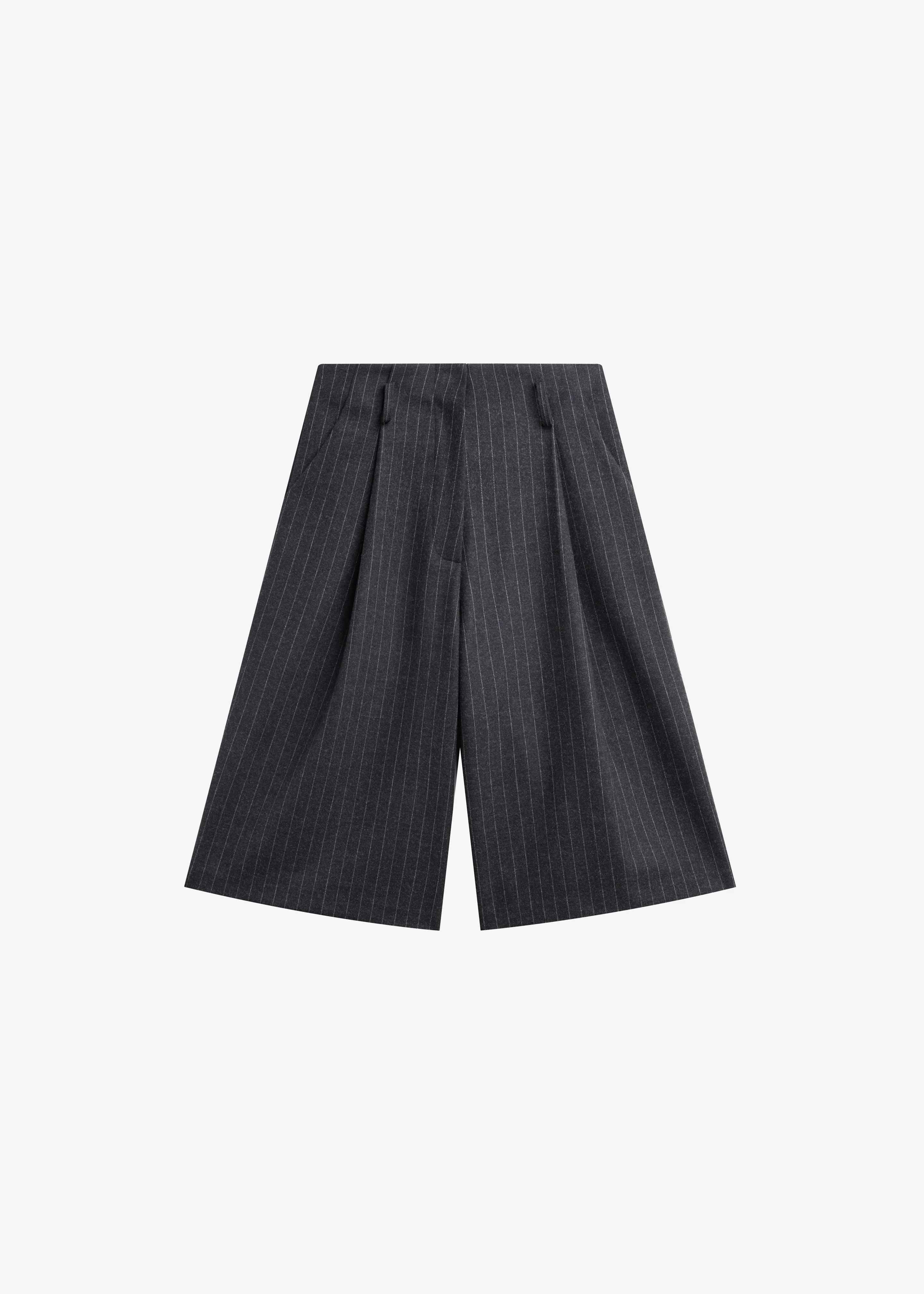 Carlow Bermuda Shorts - Charcoal/White Pinstripe - Image 10