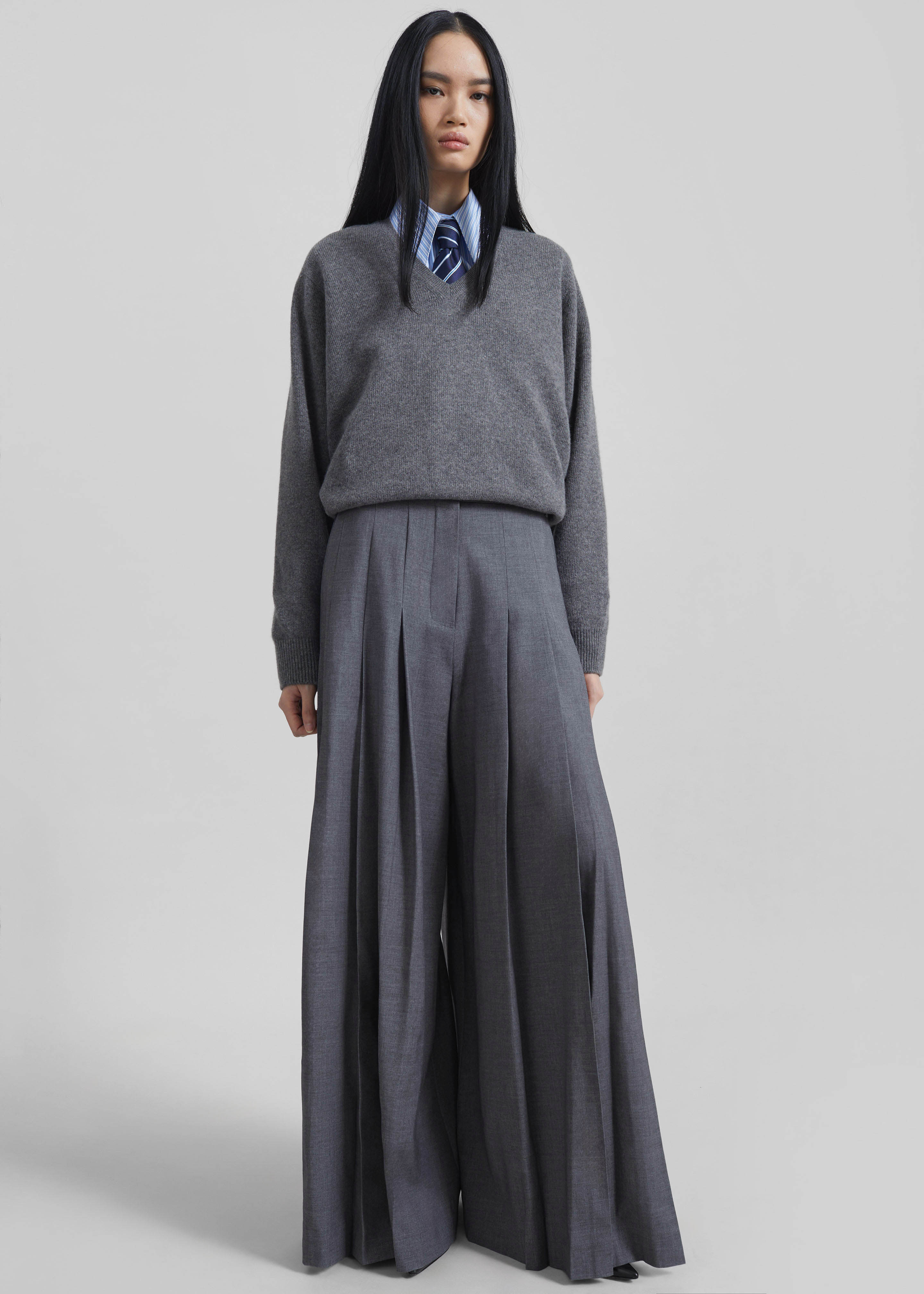 Carrick Pleated Wide Trousers - Dark Grey Melange - Image 12