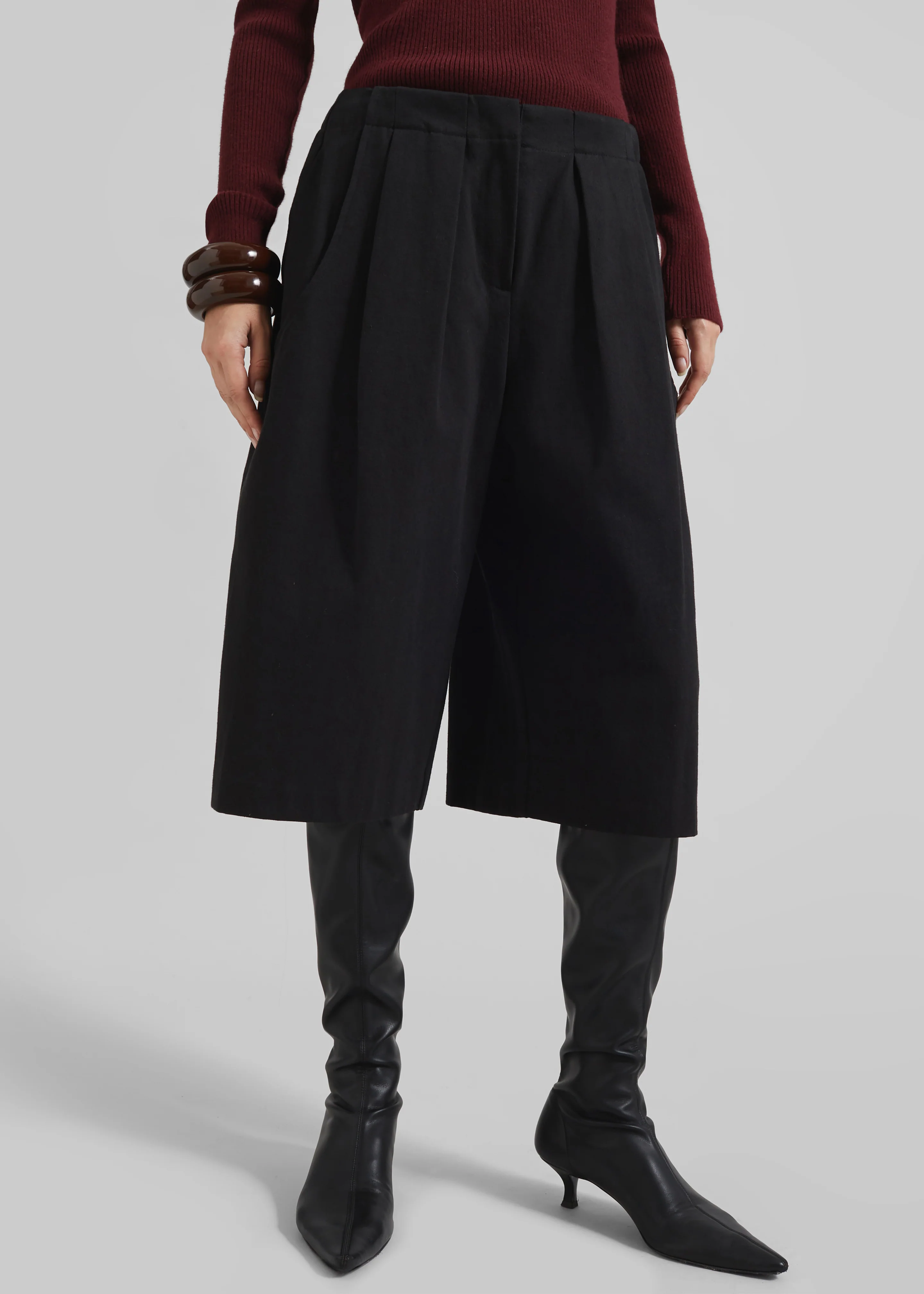 Cedar Bermuda Shorts - Black - Image 3