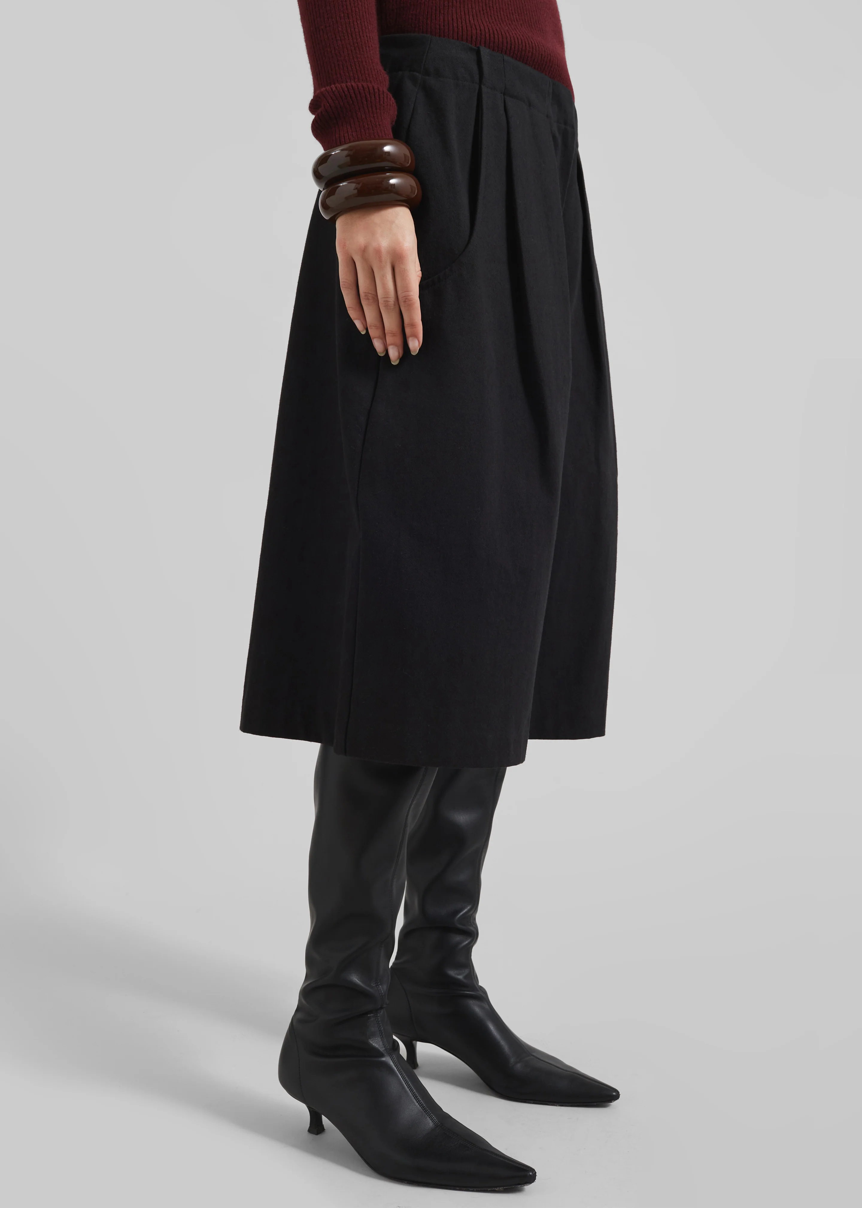 Cedar Bermuda Shorts - Black - Image 5