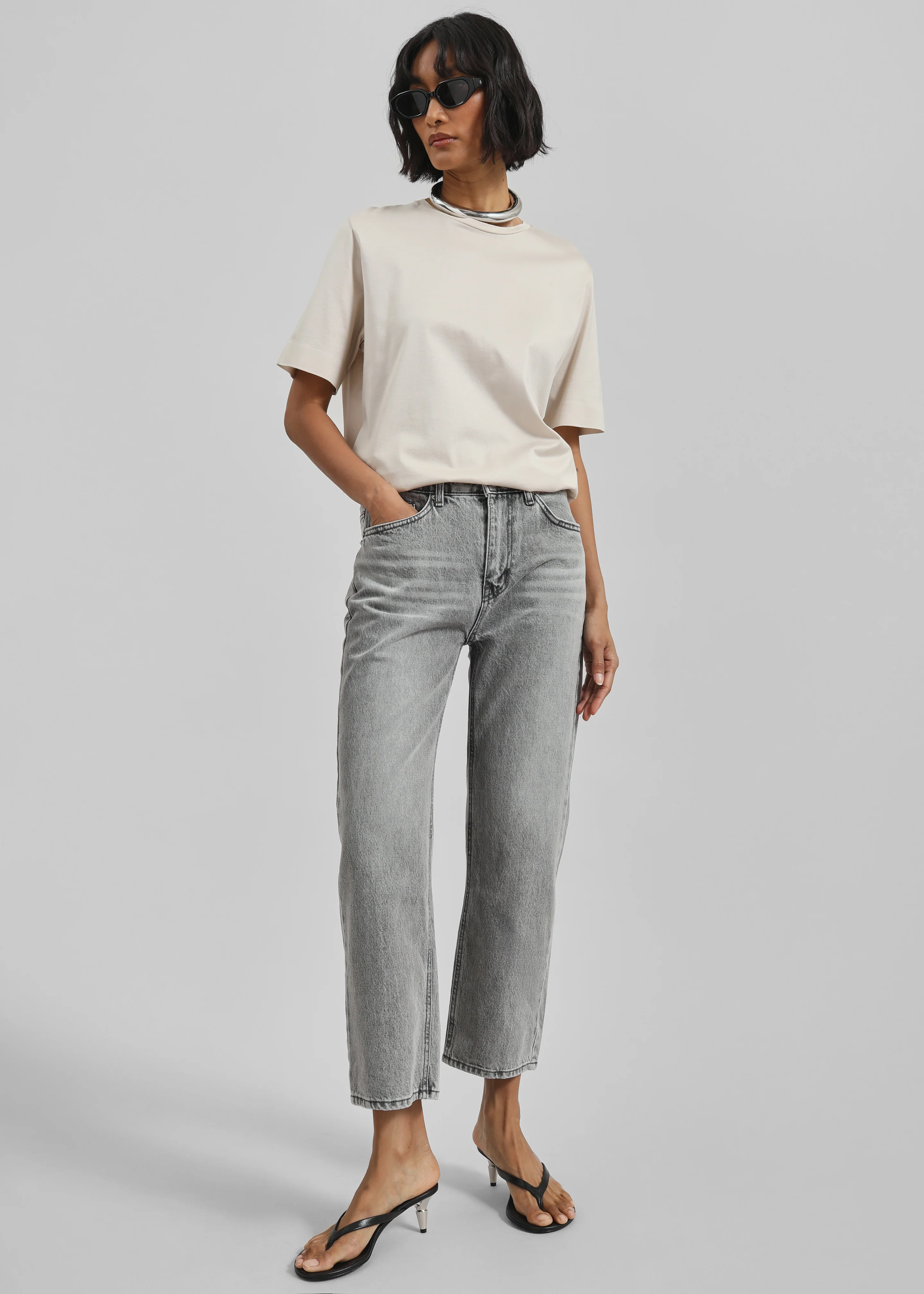 Cig Straight Jeans - Grey Wash - Image 10