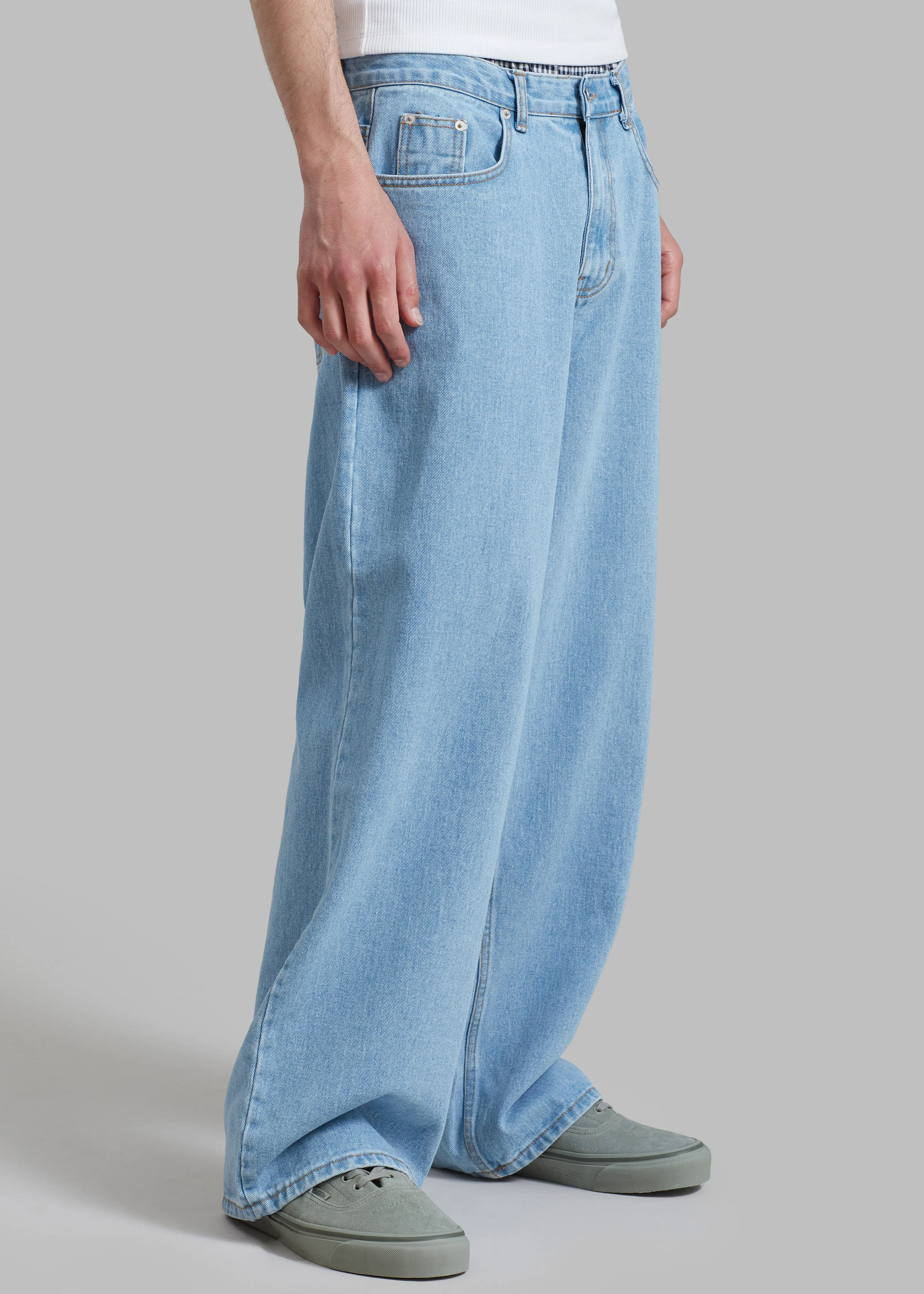 Connor Jeans - Worn Wash - Image 4