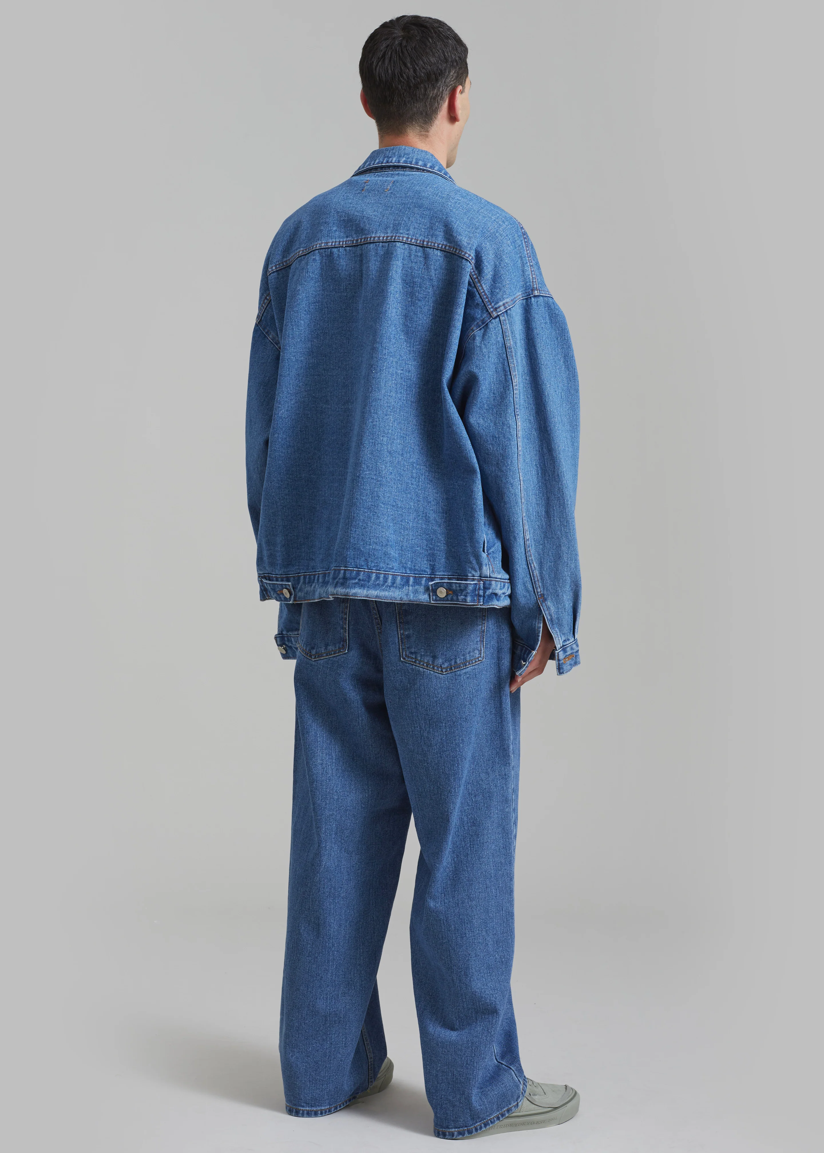 Connor Oversized Denim Jacket - Medium Wash - Image 4