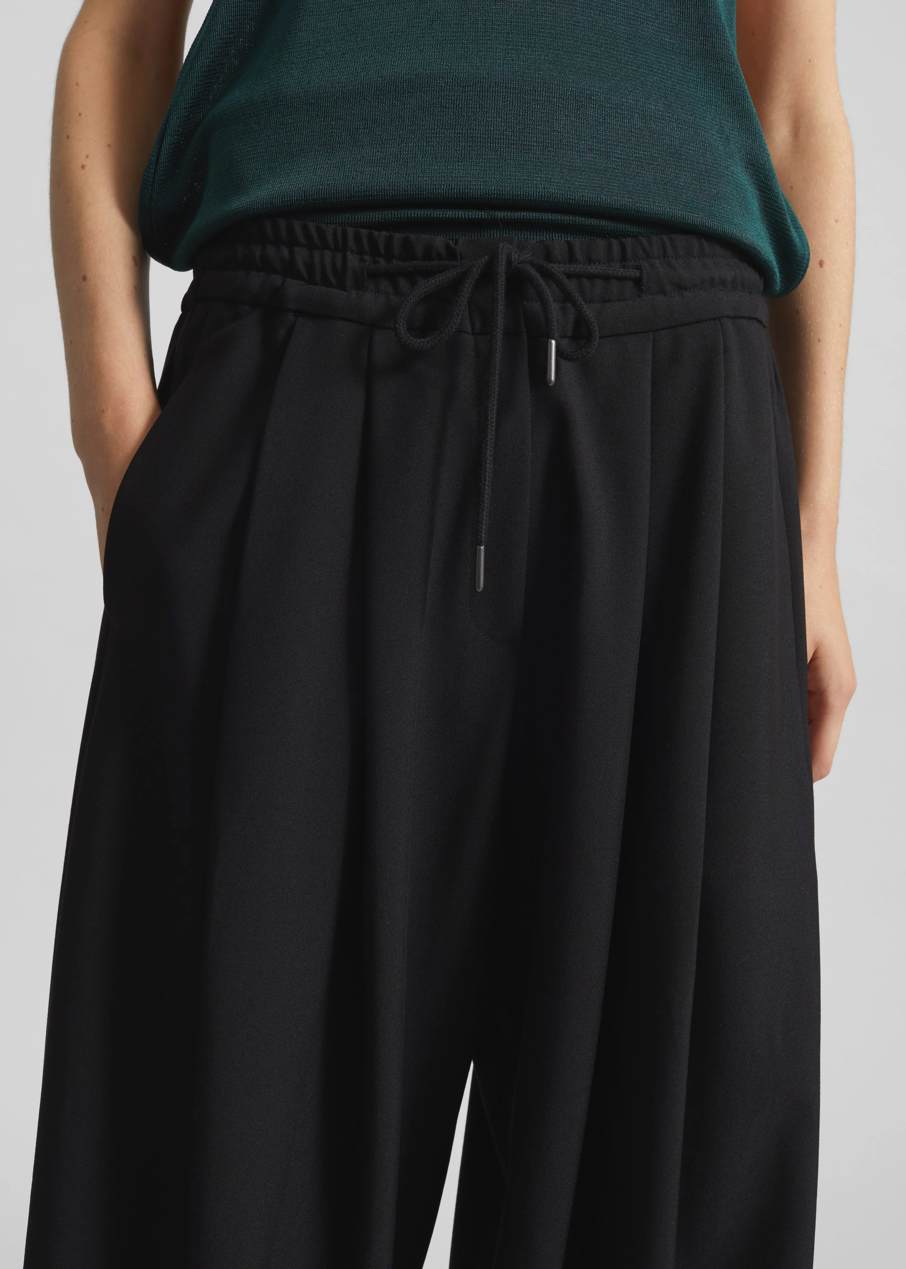 Corlen Pleated Wide Pants - Black - Image 2