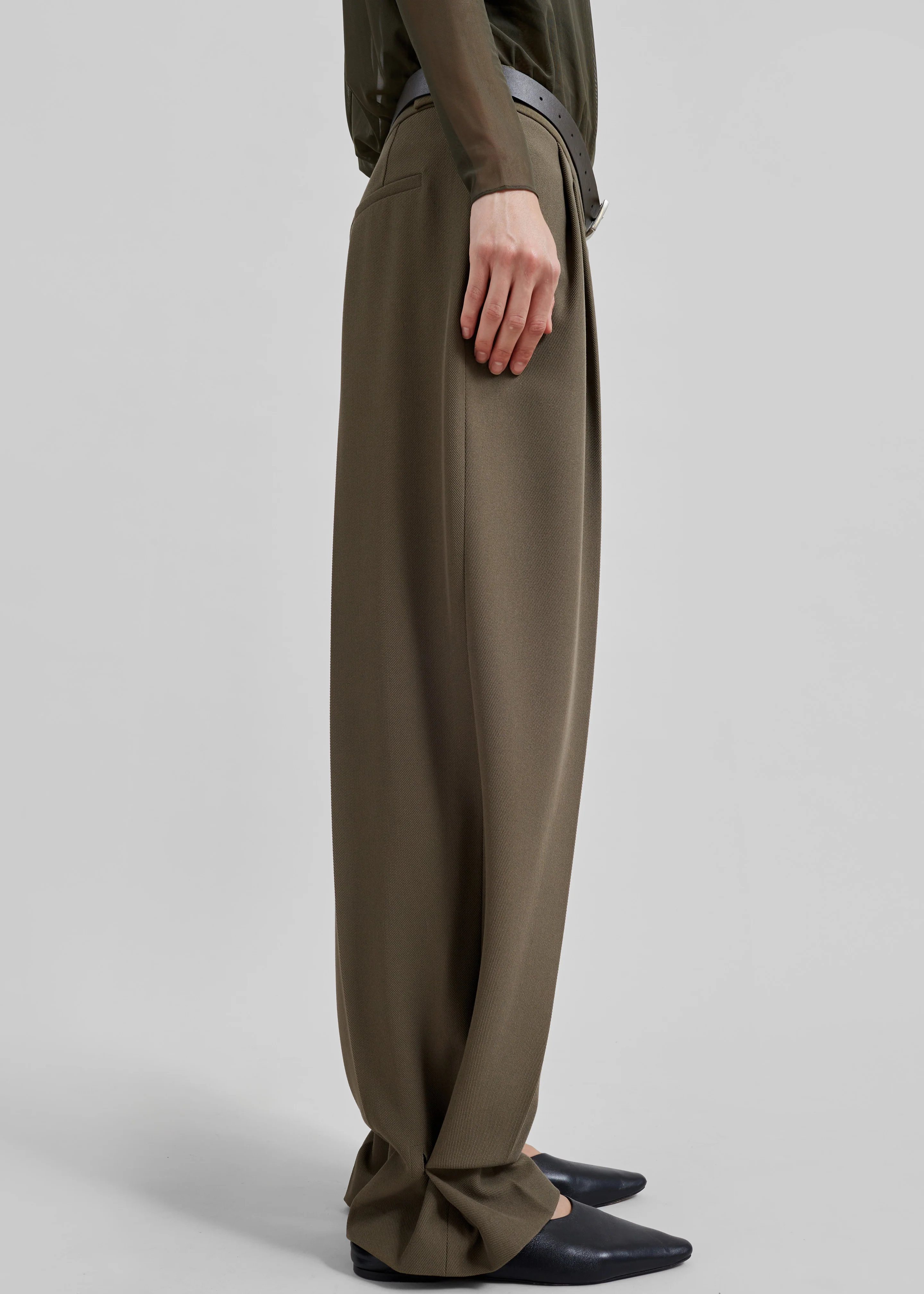 Dina Pleated Trousers - Khaki - Image 2