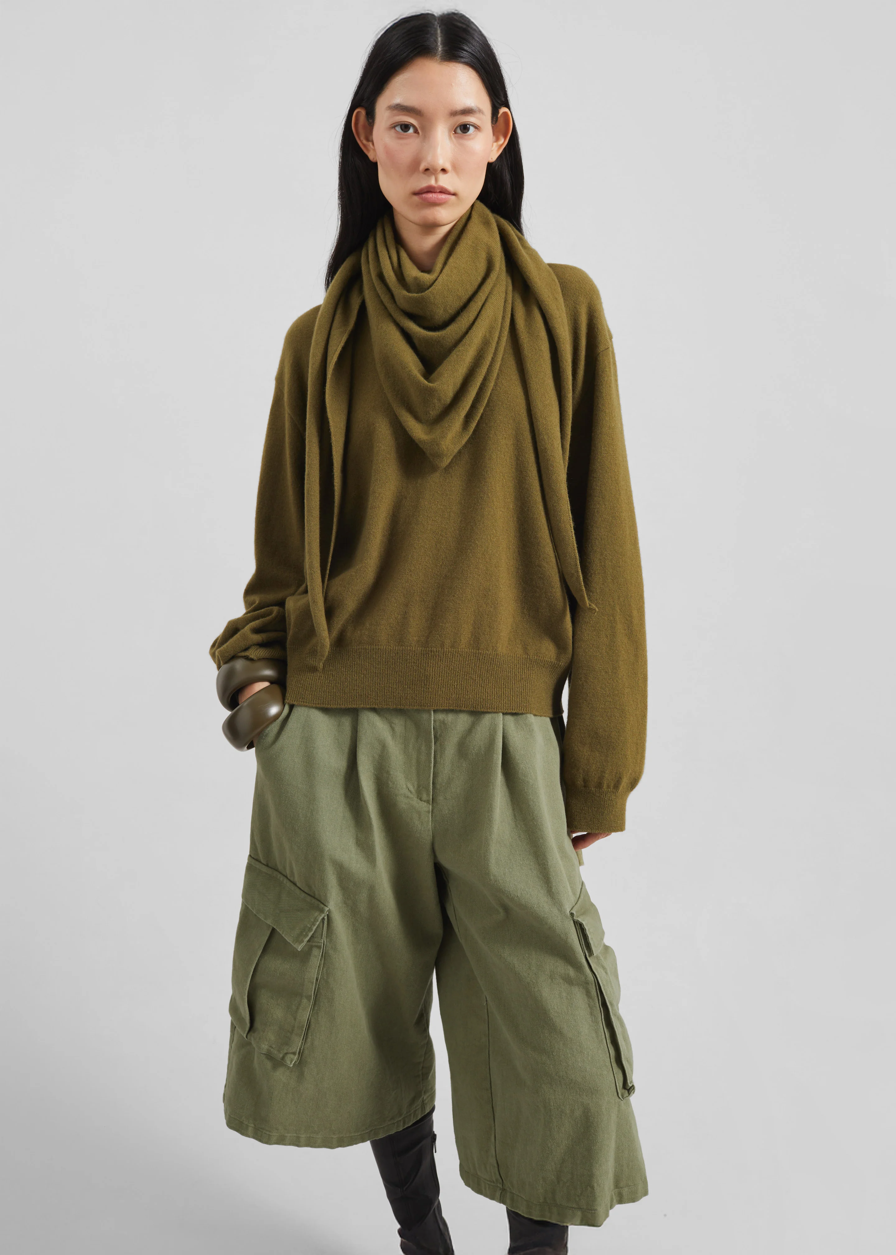 Dorva Cargo Bermuda Shorts - Pale Olive - Image 5