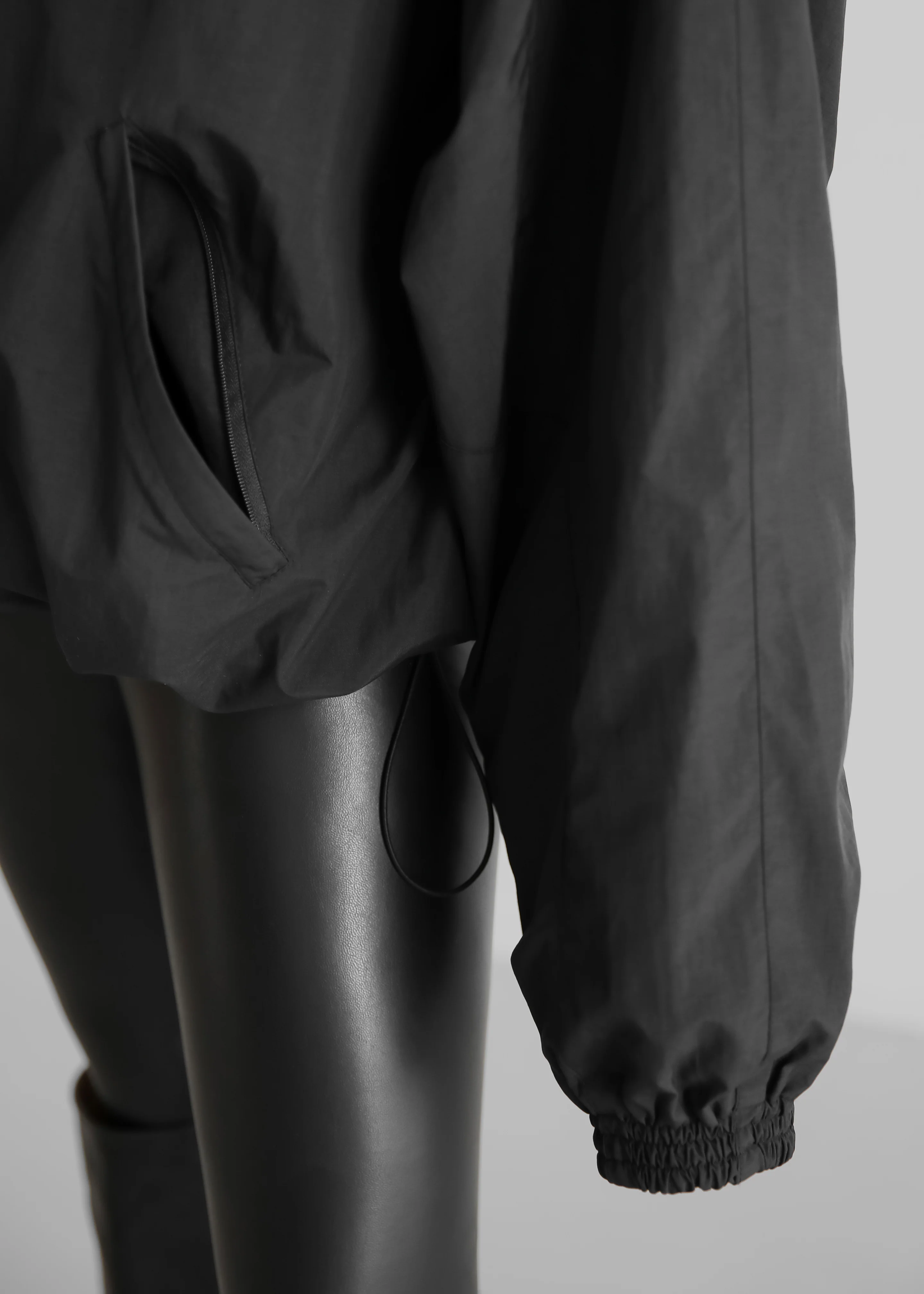 Doyle Mockneck Anorak - Black - Image 11