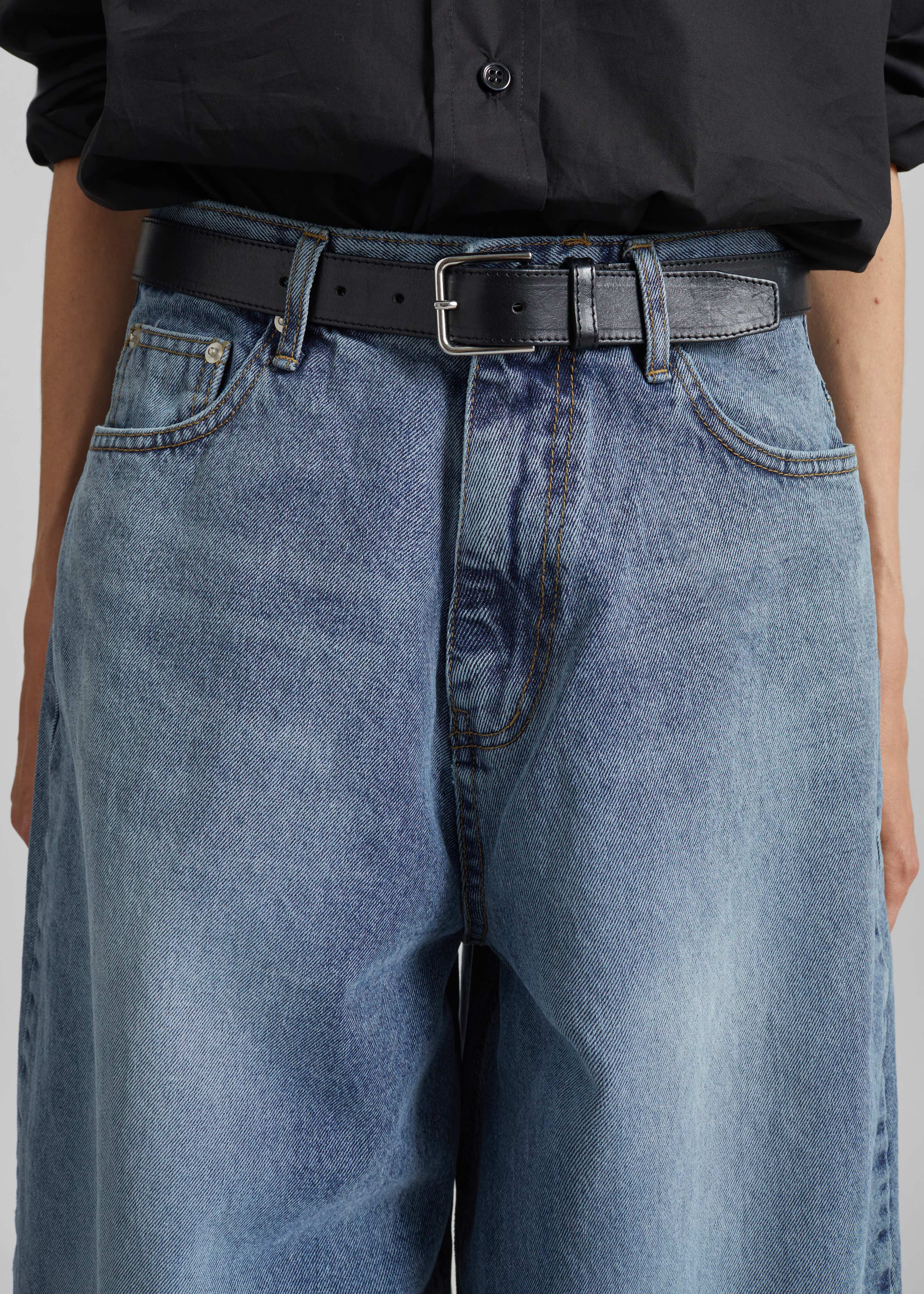 Elga Barrel Leg Jeans - Medium Wash - Image 3