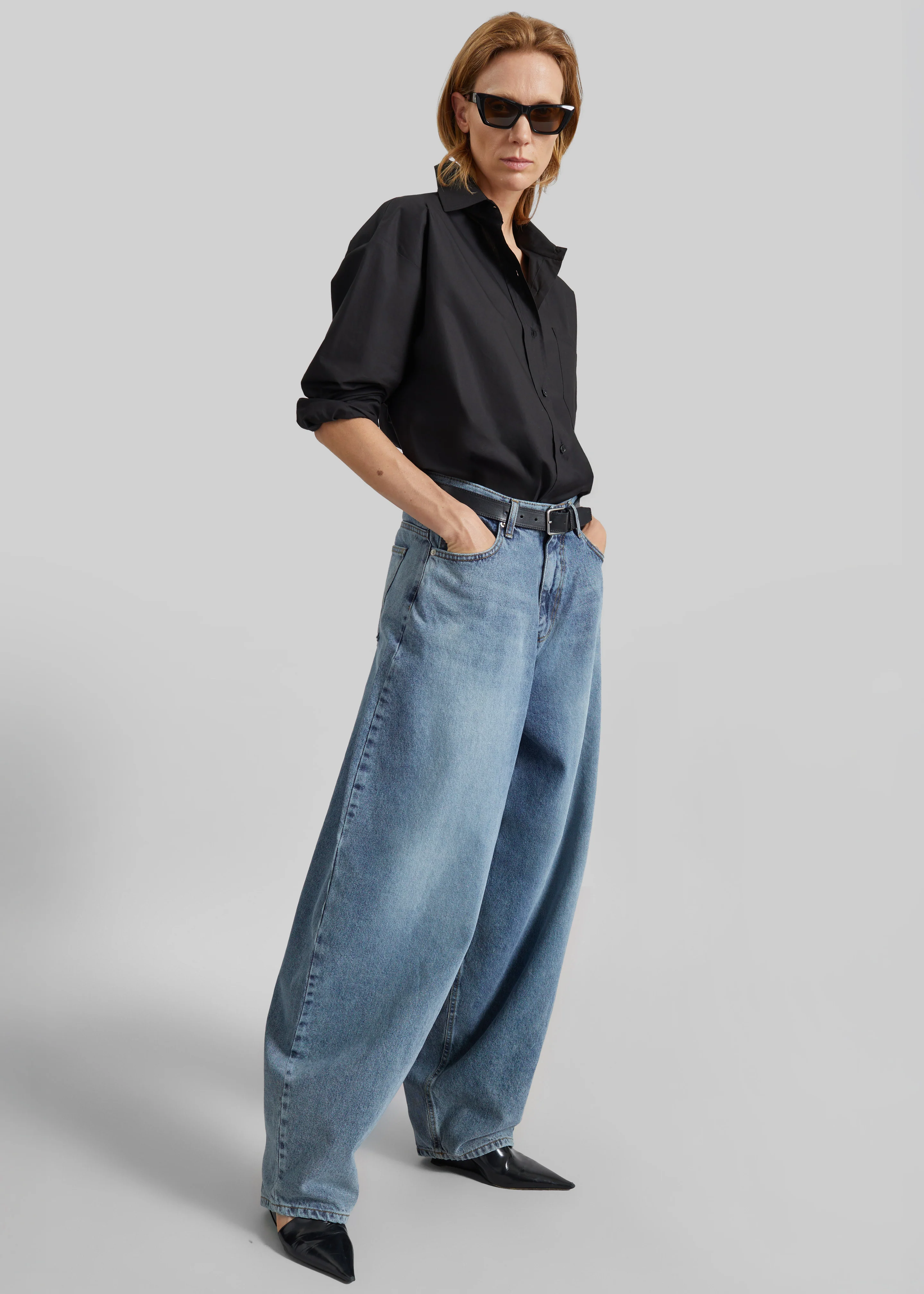Elga Barrel Leg Jeans - Medium Wash - Image 4