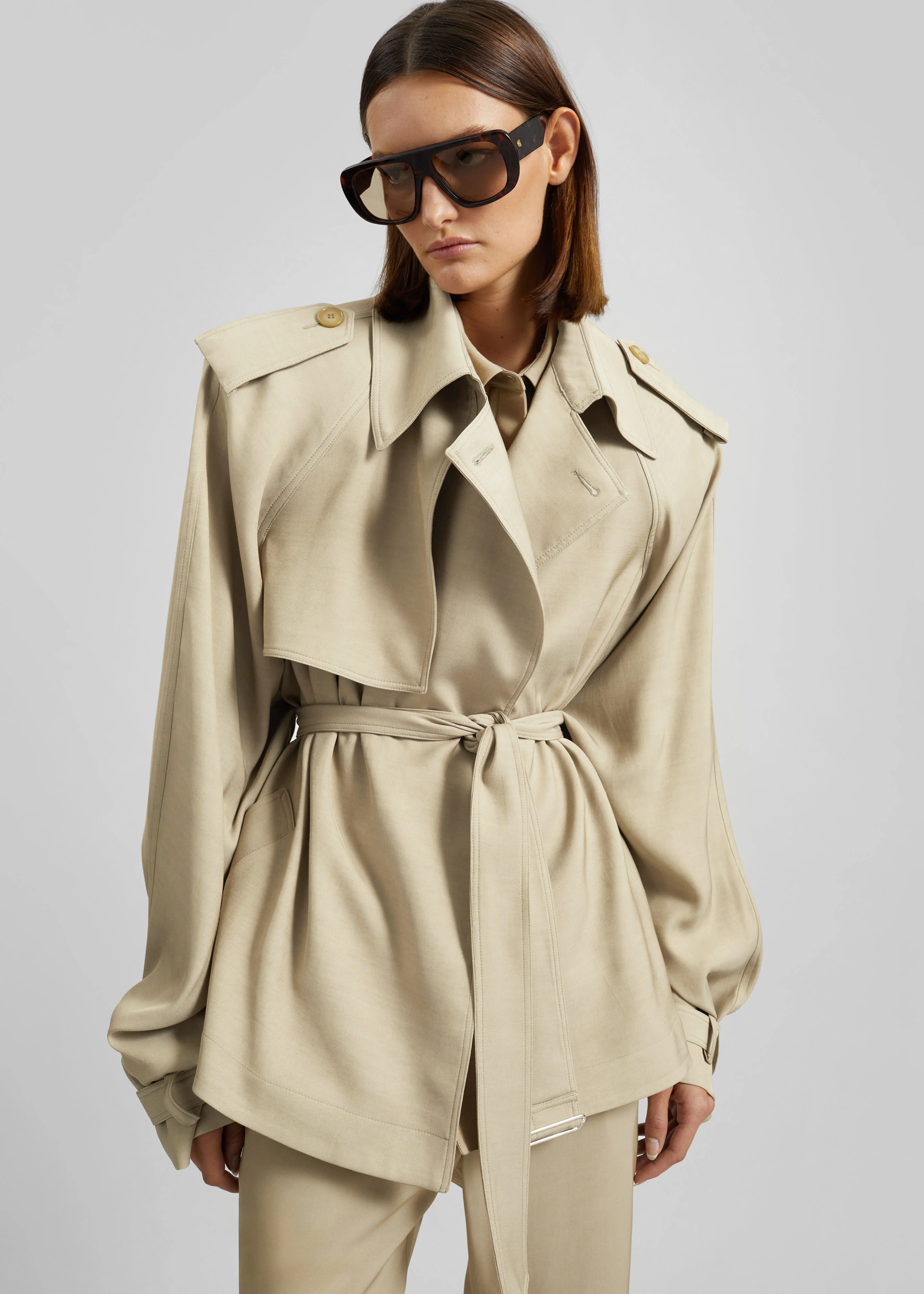 Elva Fluid Short Trench - Beige - Image 4