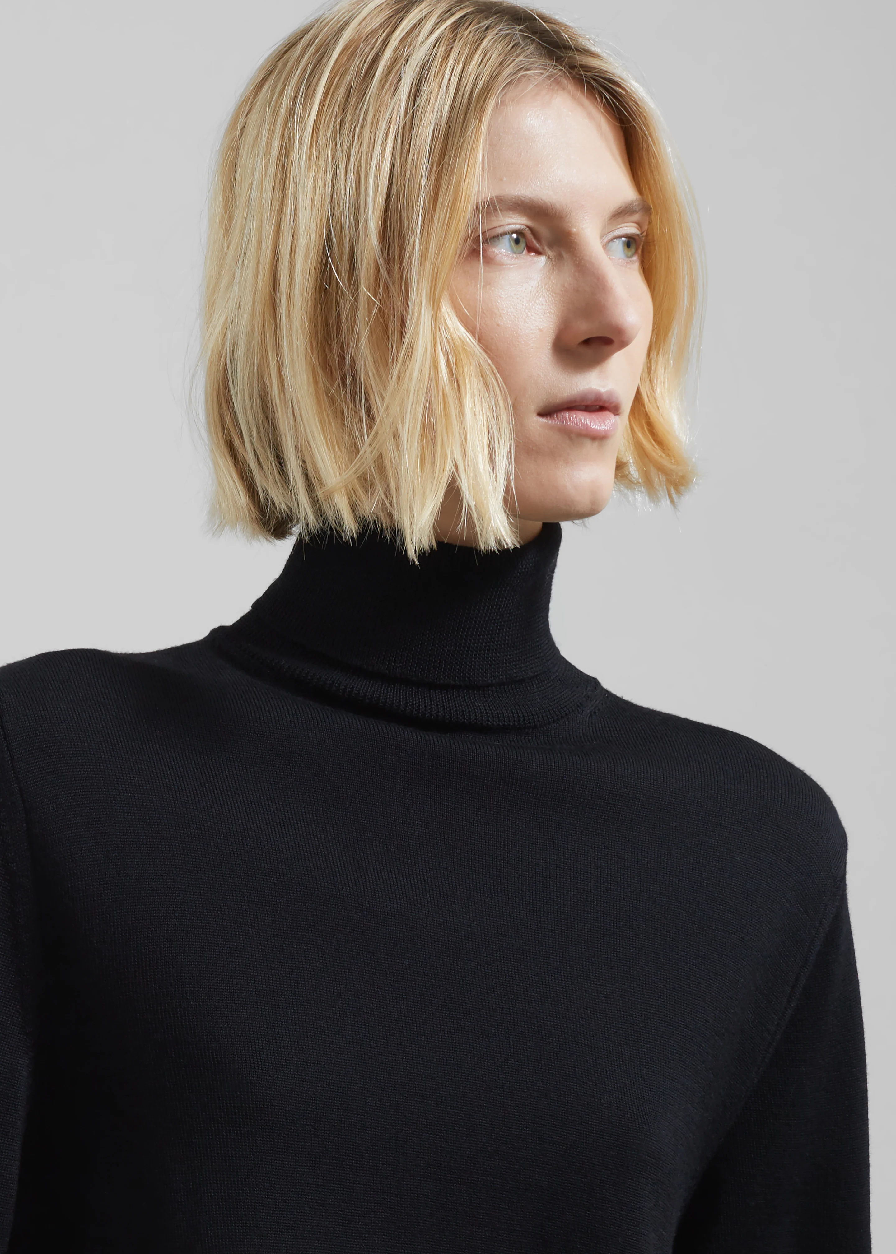 Eve Thin Turtleneck Sweater - Black - Image 6