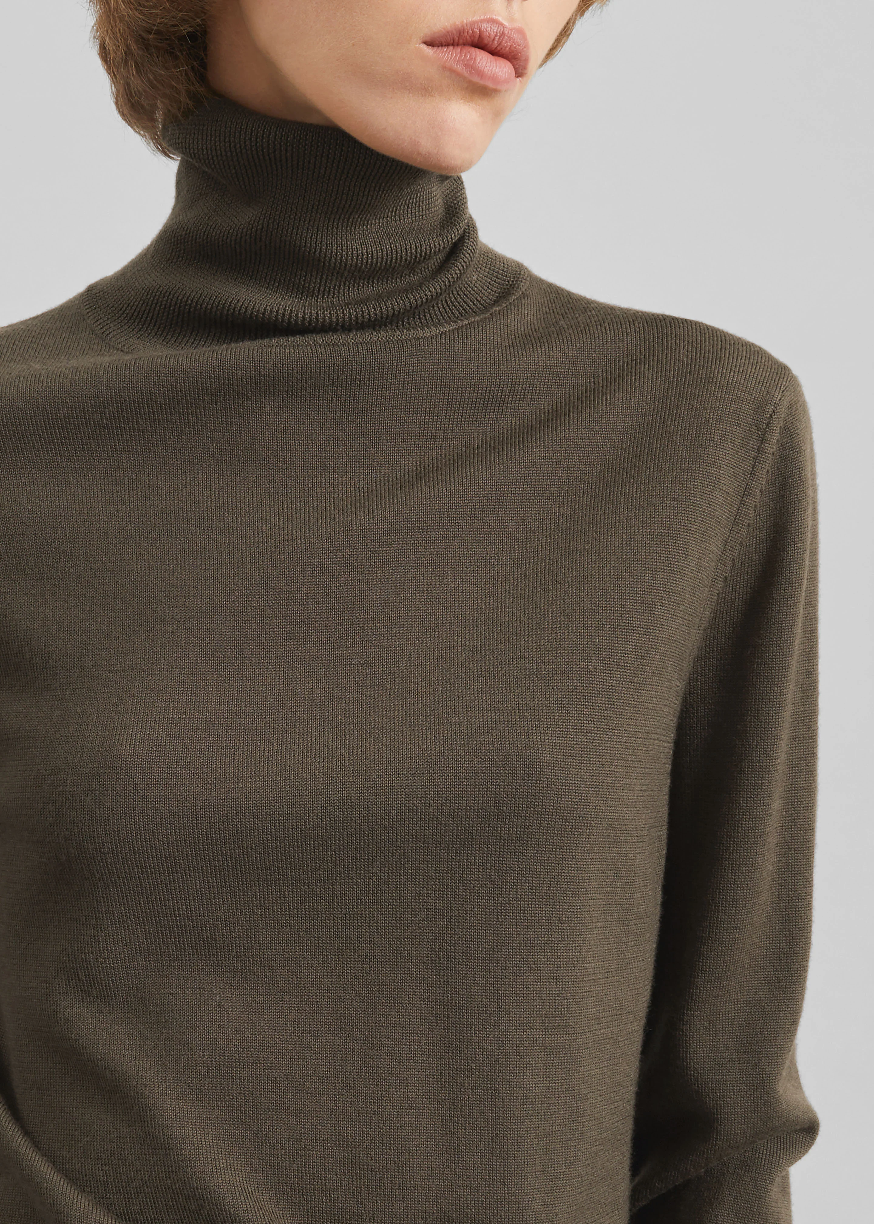 Eve Thin Turtleneck Sweater - Olive - Image 5