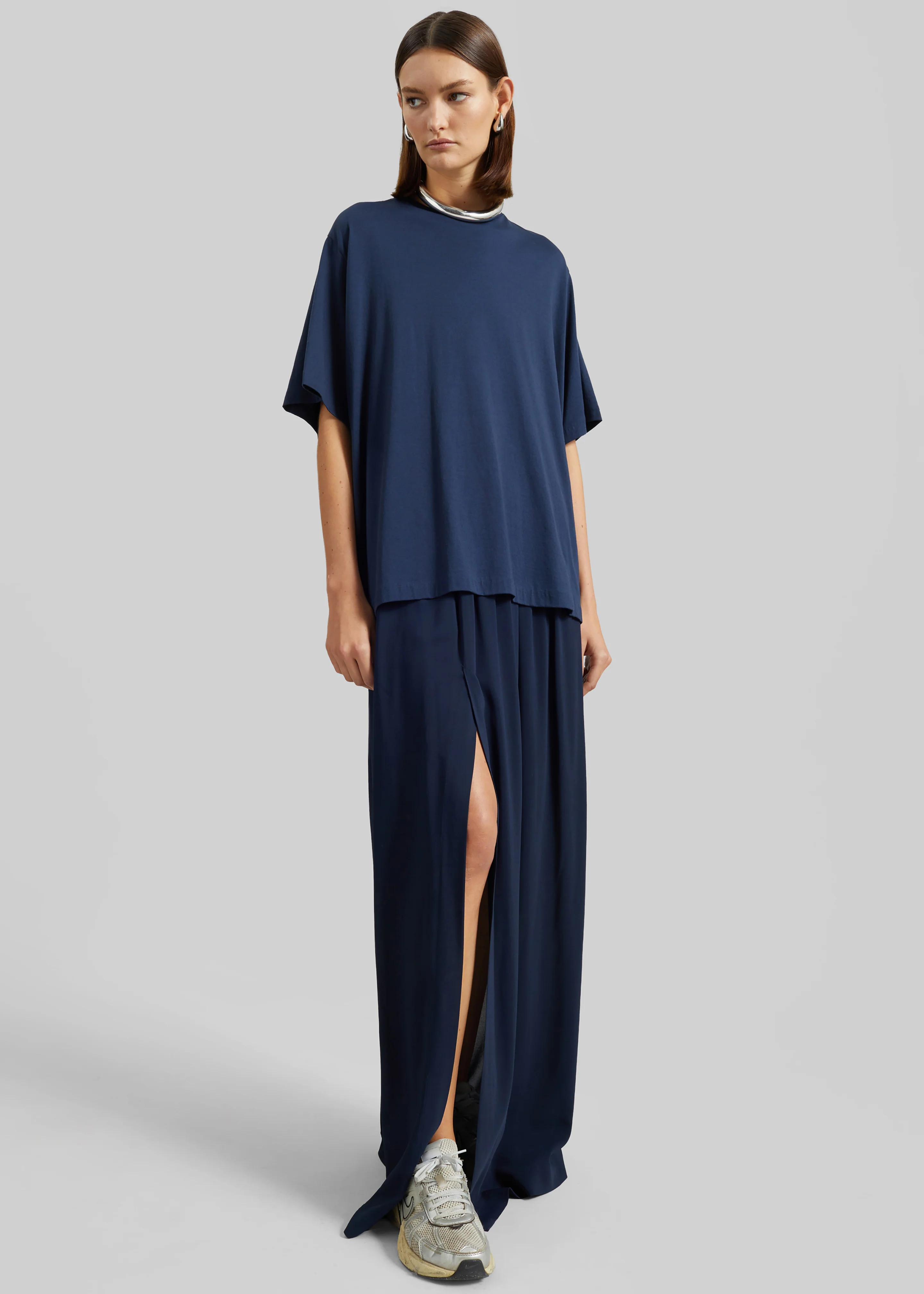 Harper Soft Organic T-Shirt - Navy - Image 4