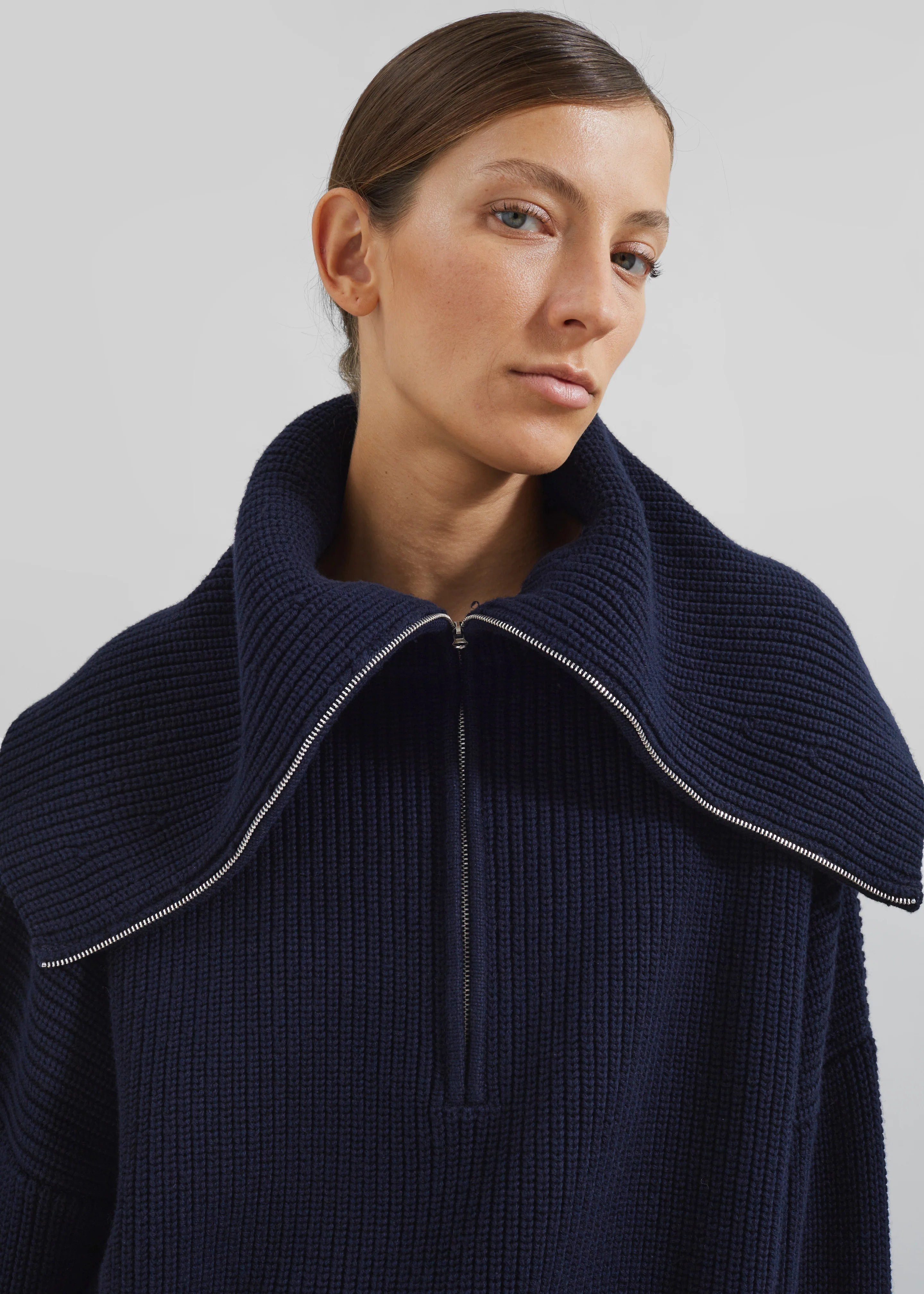 Hazel Oversized Wool Jumper - Dark Navy - Image 2