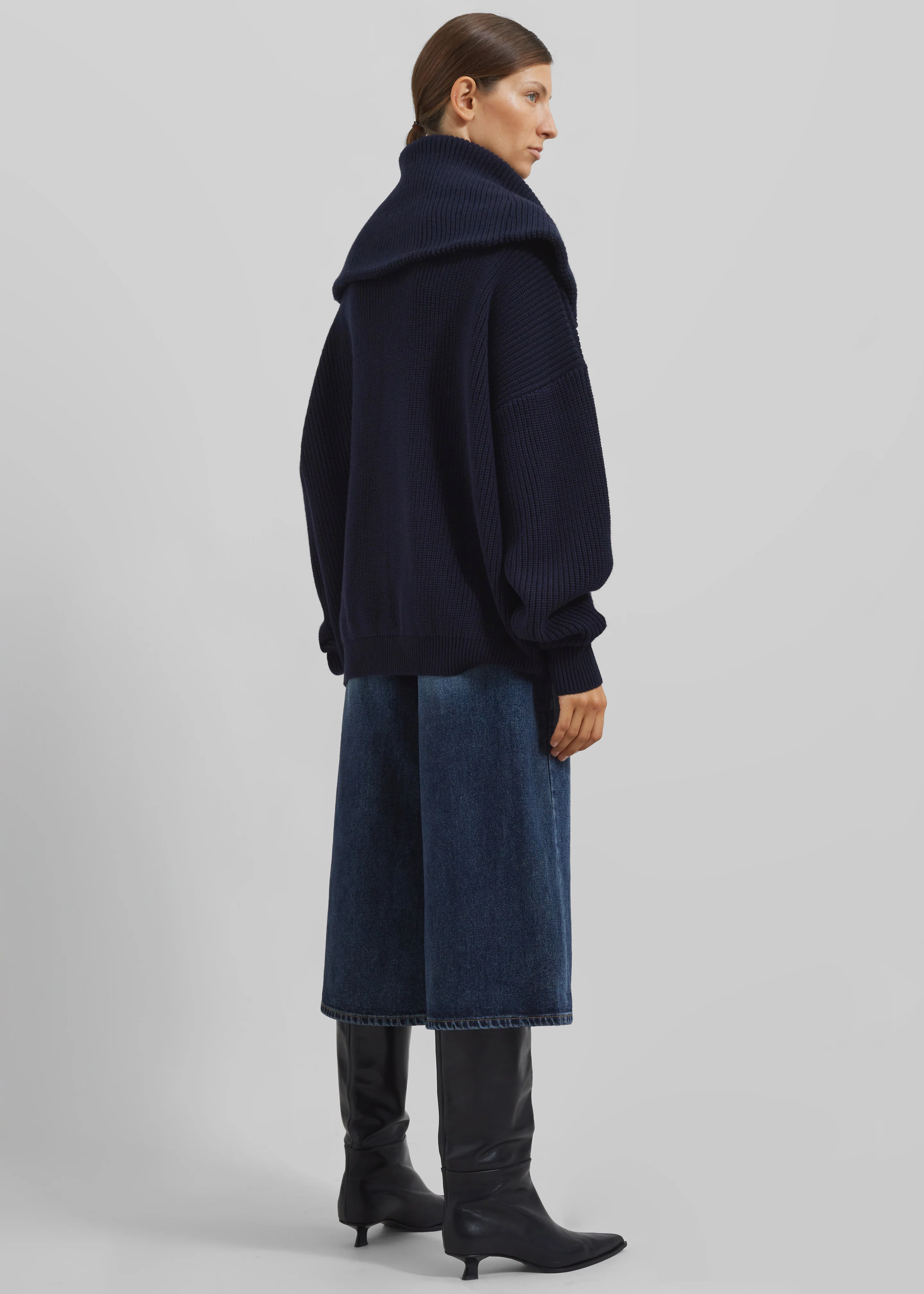 Hazel Oversized Wool Jumper - Dark Navy - Image 7