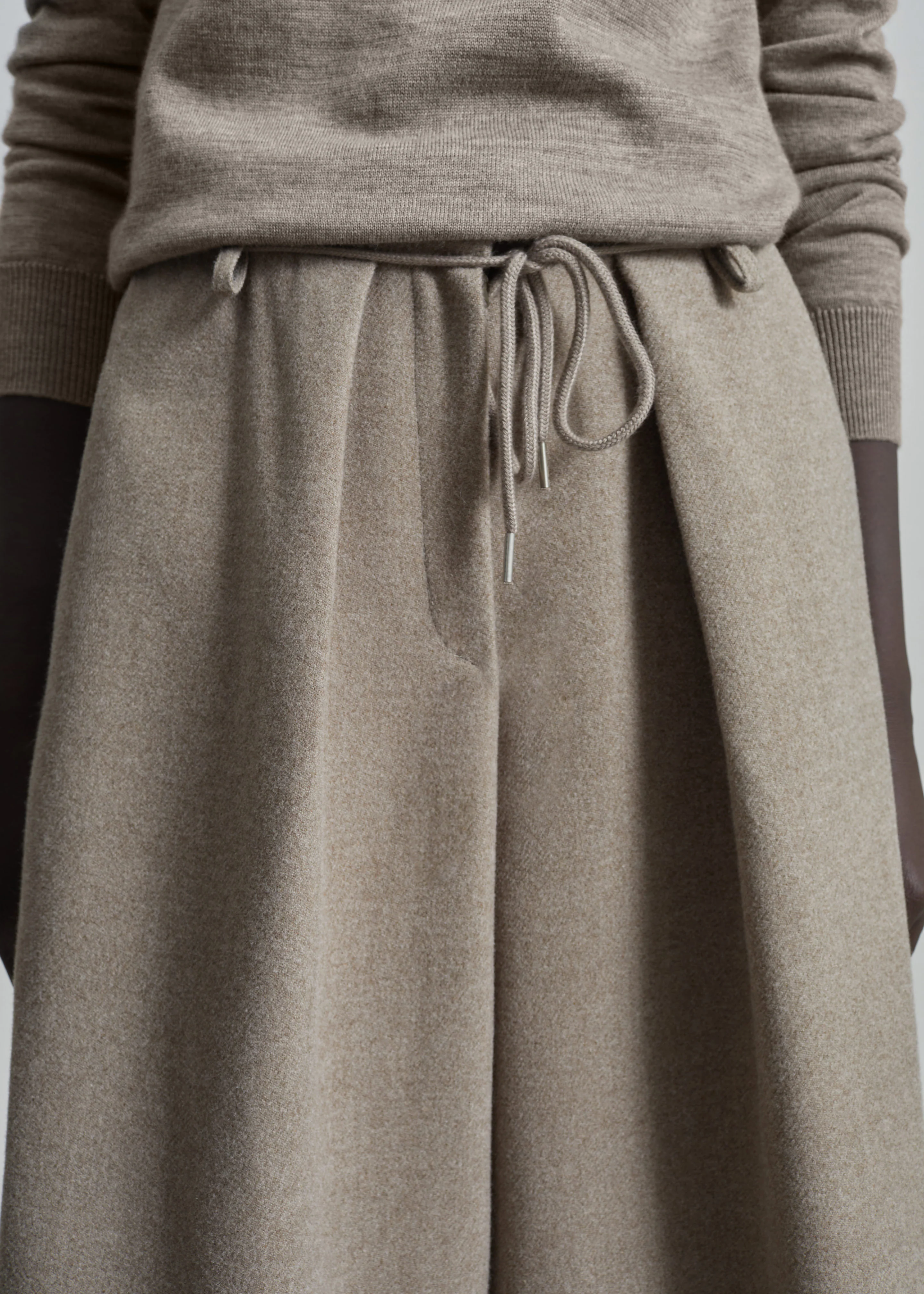 Hemavan Bermuda Shorts - Taupe - Image 5