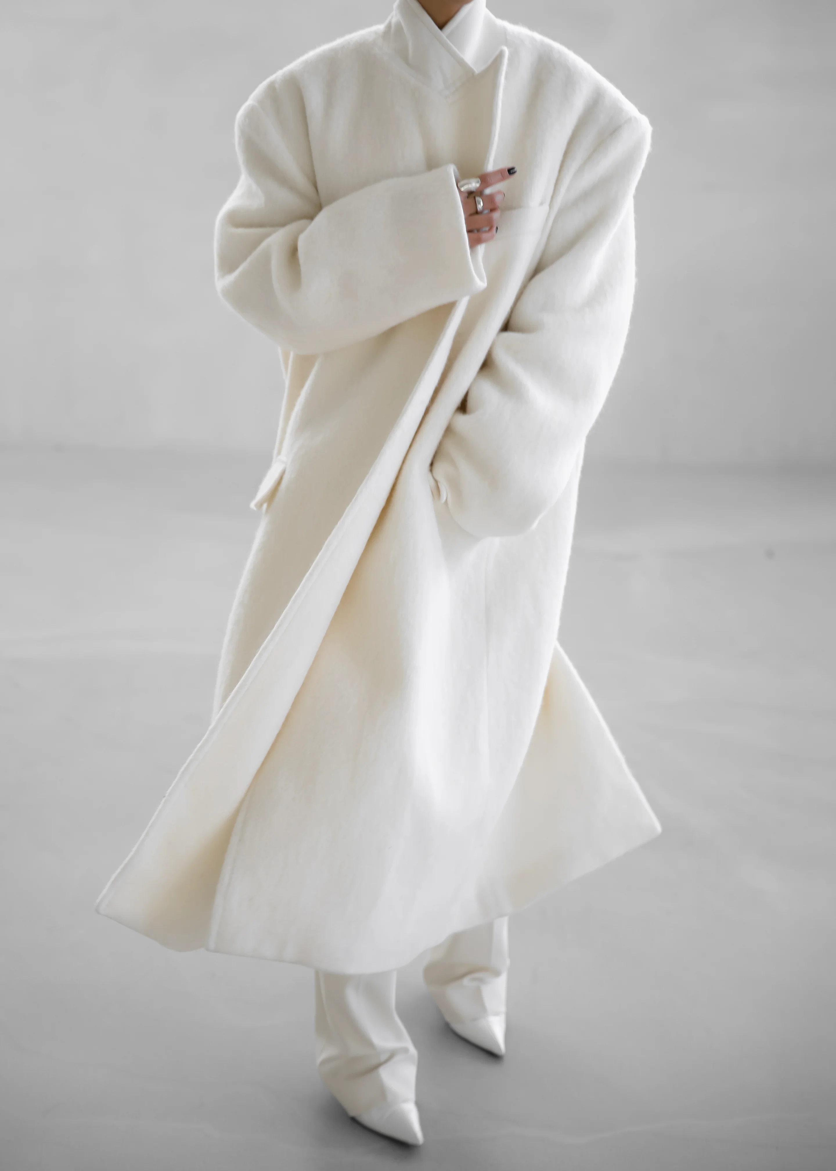 John Oversized Coat - Ivory - Image 4