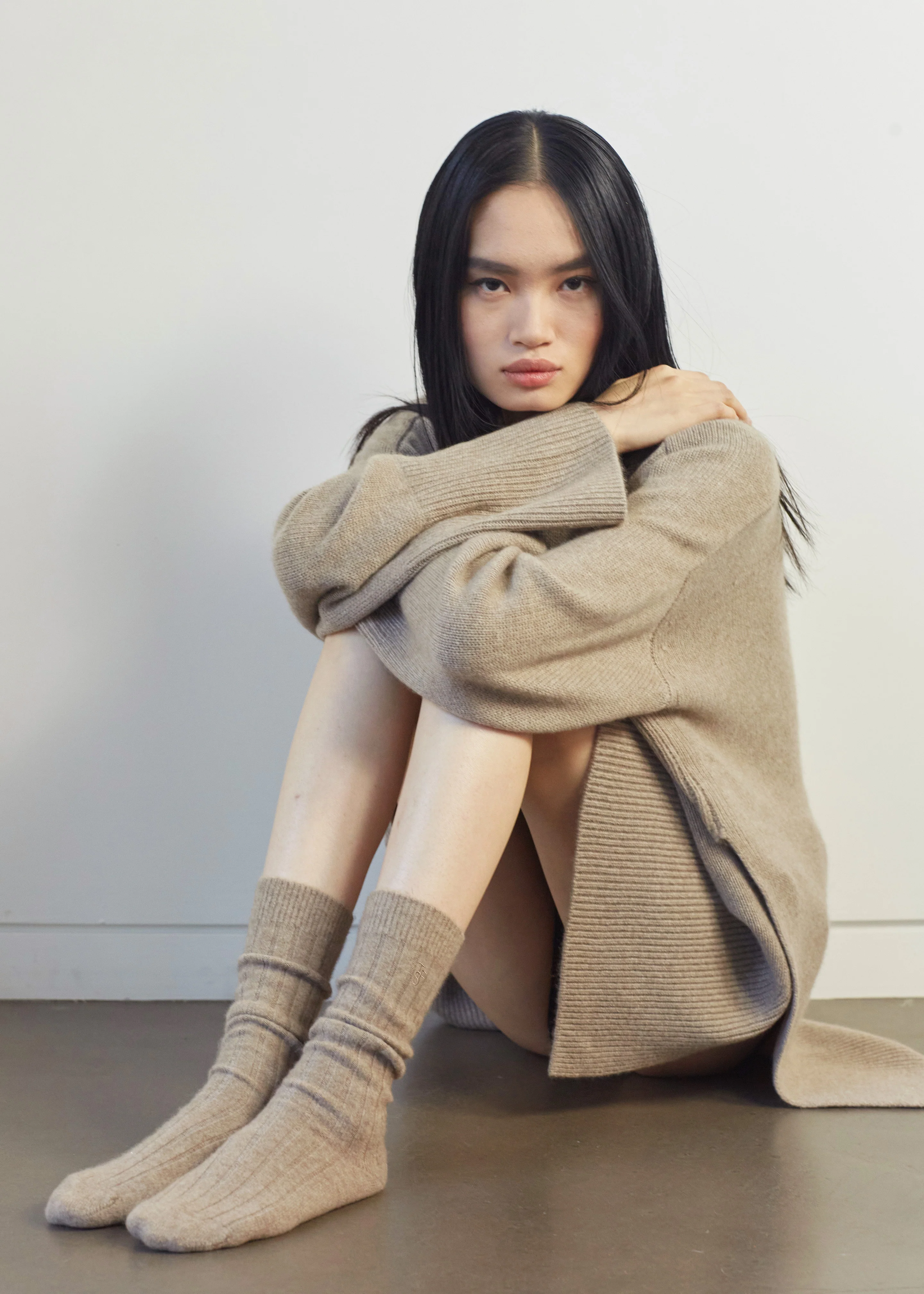 Kano Cashmere Ribbed Socks - Taupe - Image 3