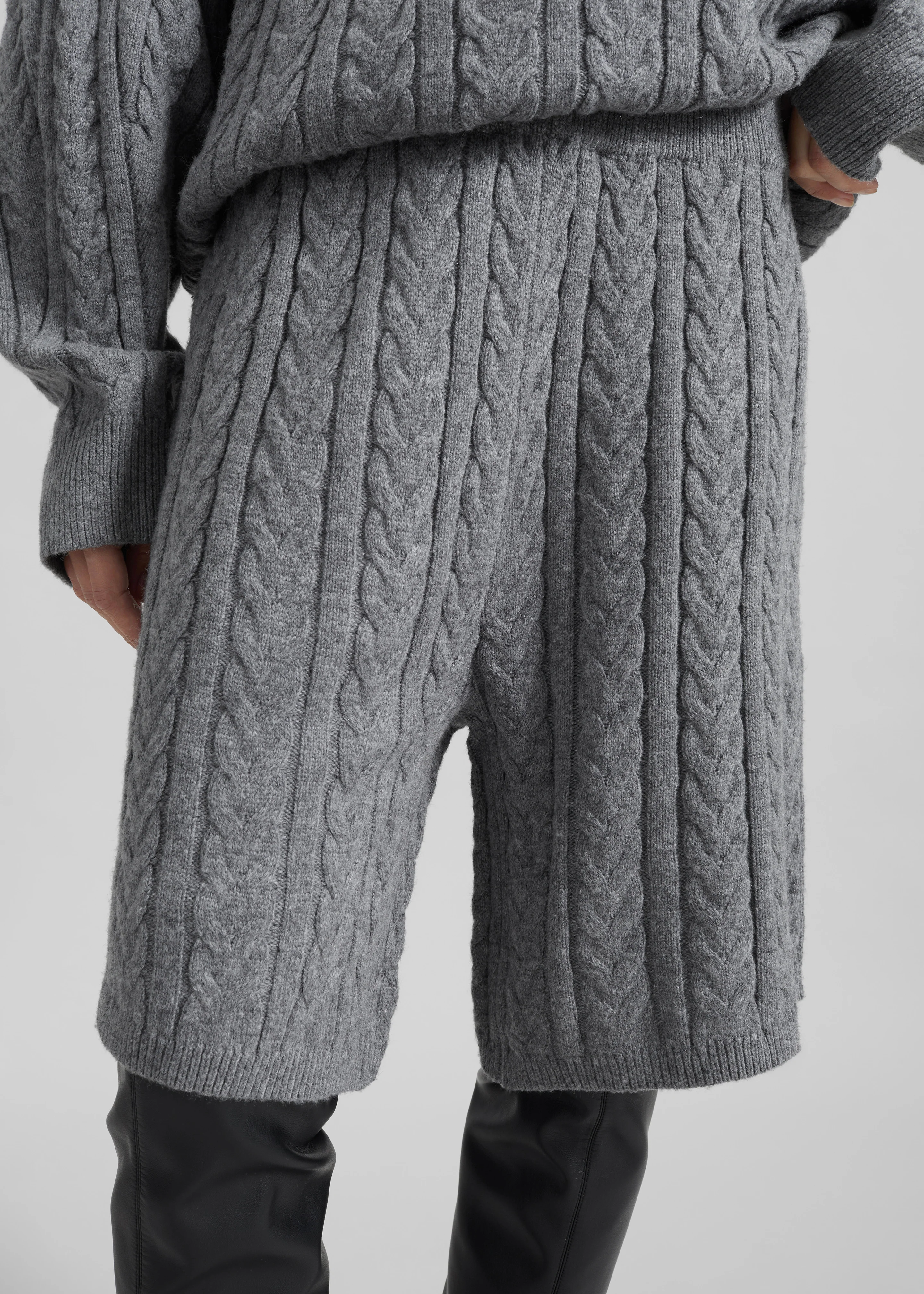 Karmoy Cable Knit Shorts - Grey - Image 4