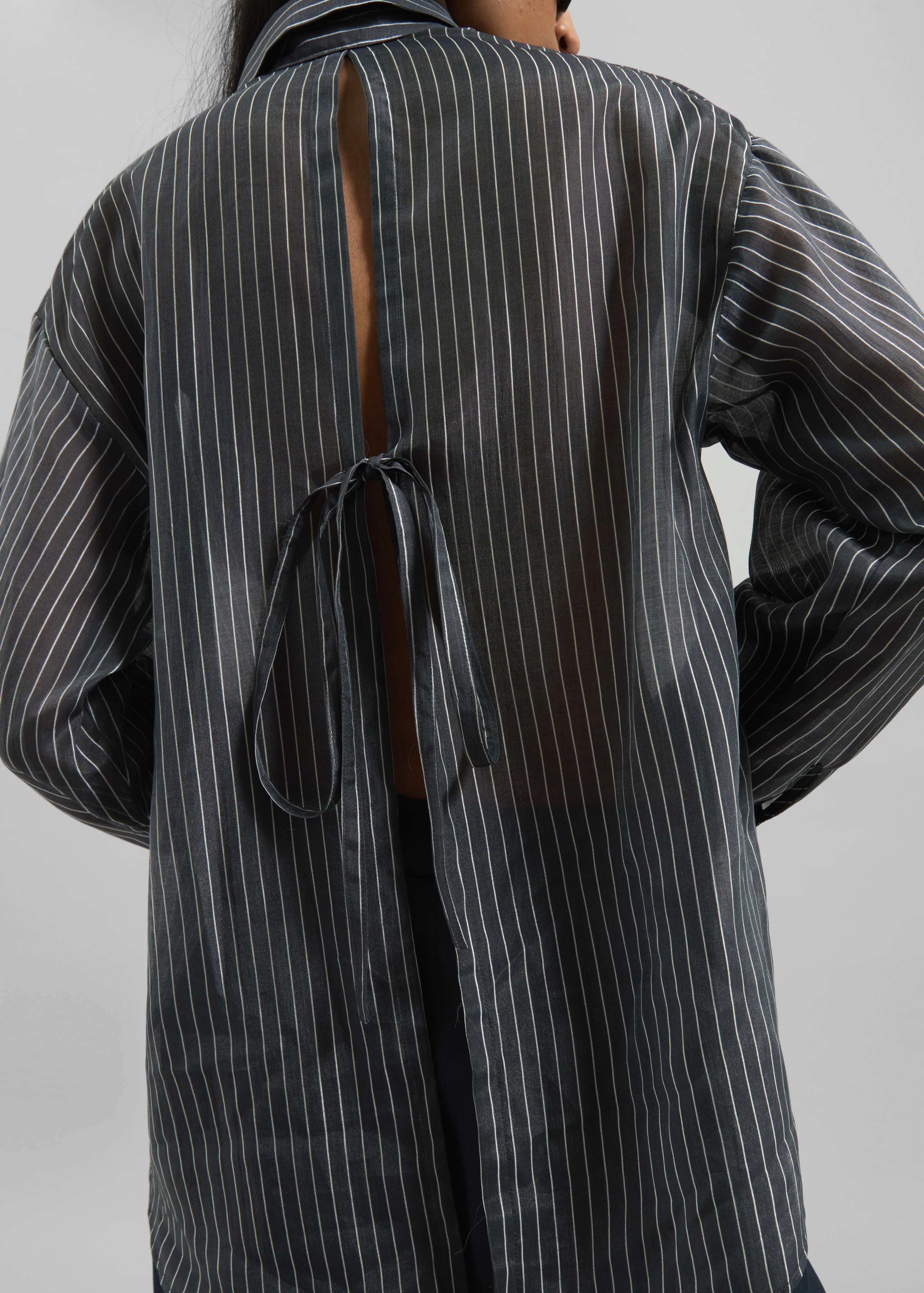 Kesin Open Back Shirt - Grey/White Stripe - Image 3