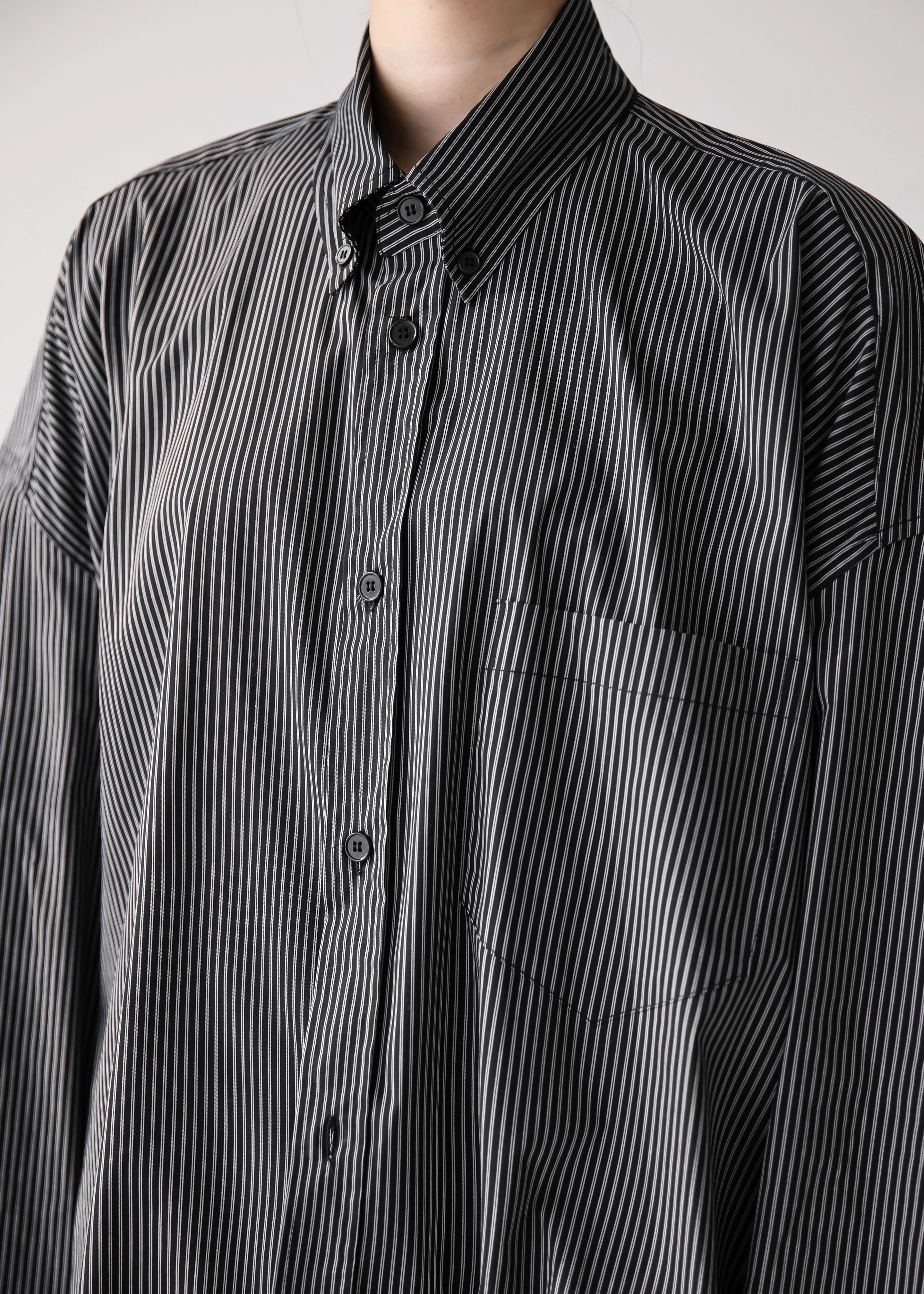 Lioris Oversized Shirt - Black/White Stripe - Image 4