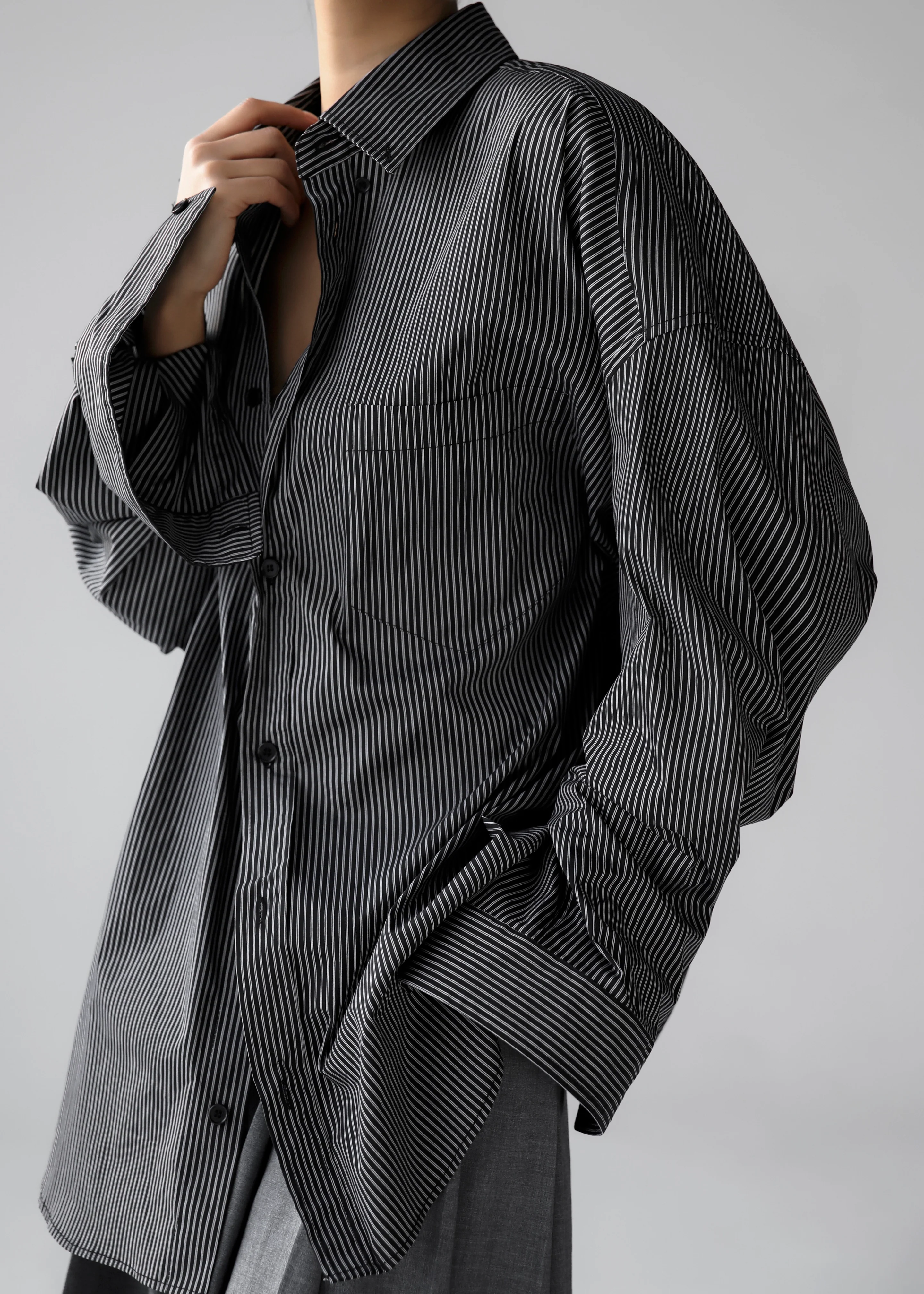 Lioris Oversized Shirt - Black/White Stripe - Image 6