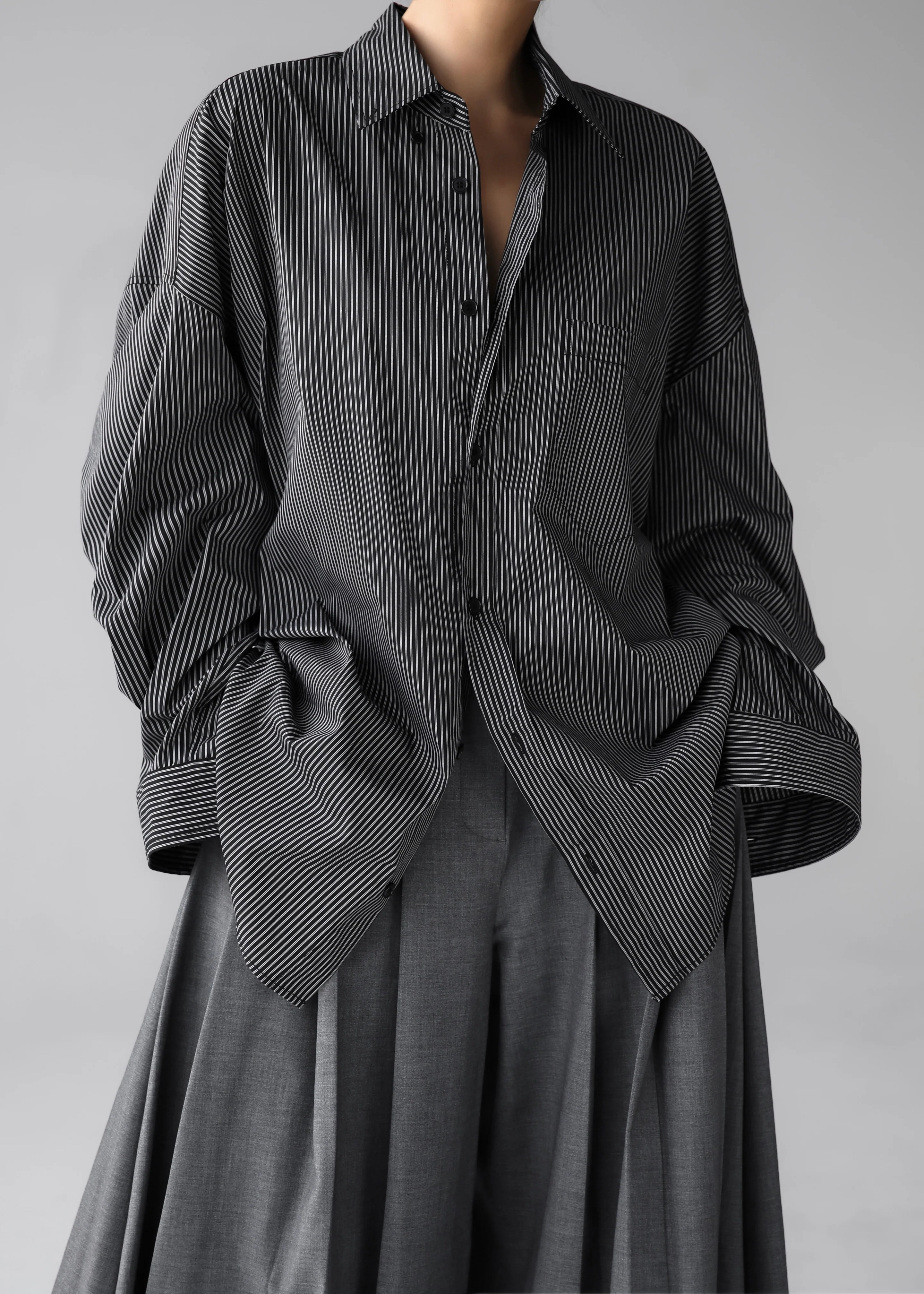Lioris Oversized Shirt - Black/White Stripe - Image 8