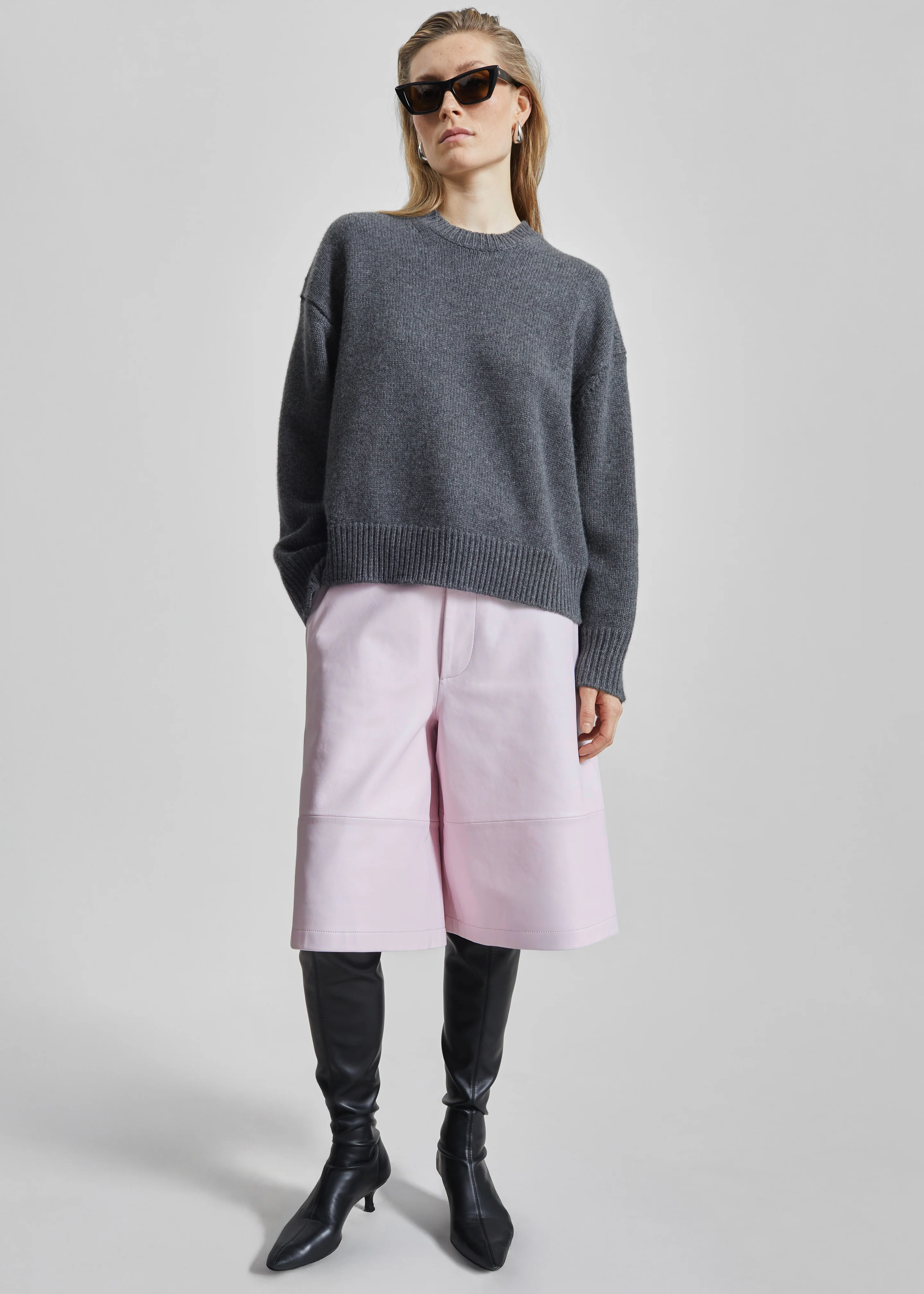 Loulou de Saison Pia Oversized Cashmere Sweater - Anthracite Melange - Image 4