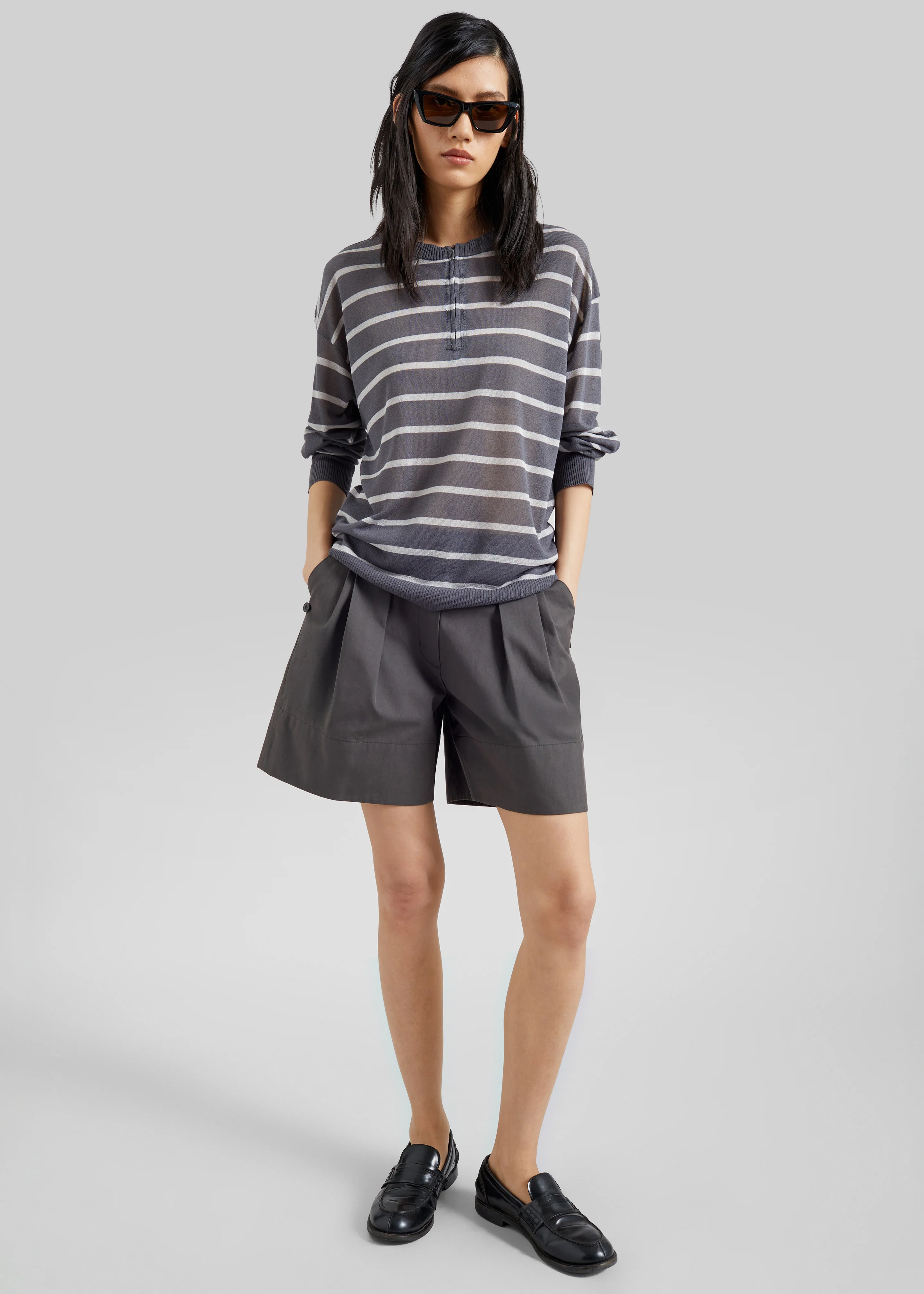 Low Classic Tuck Point Turn-Up Shorts - Charcoal - Image 4