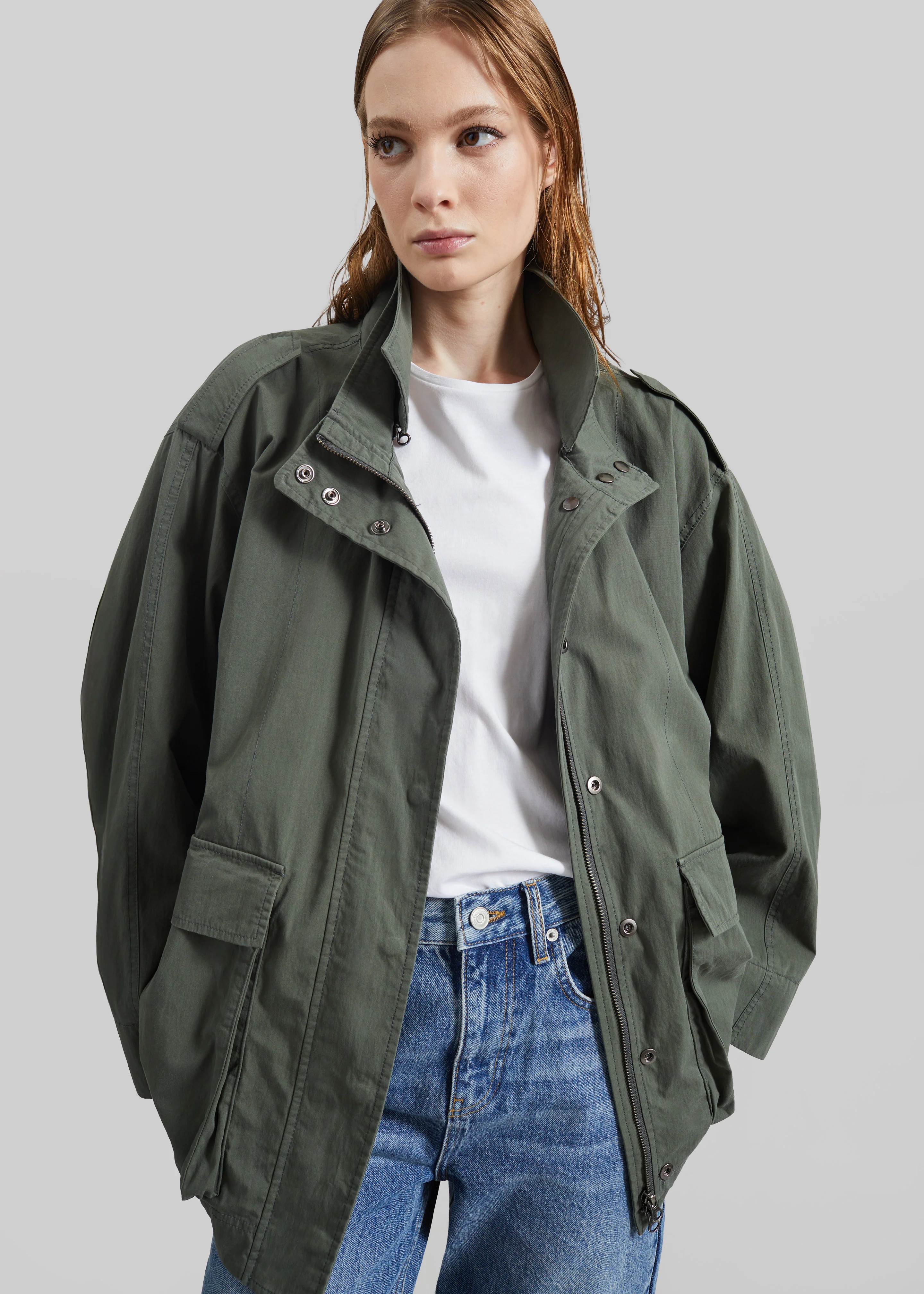 Low Classic Two Pocket Field Jacket - Khaki - Image 3