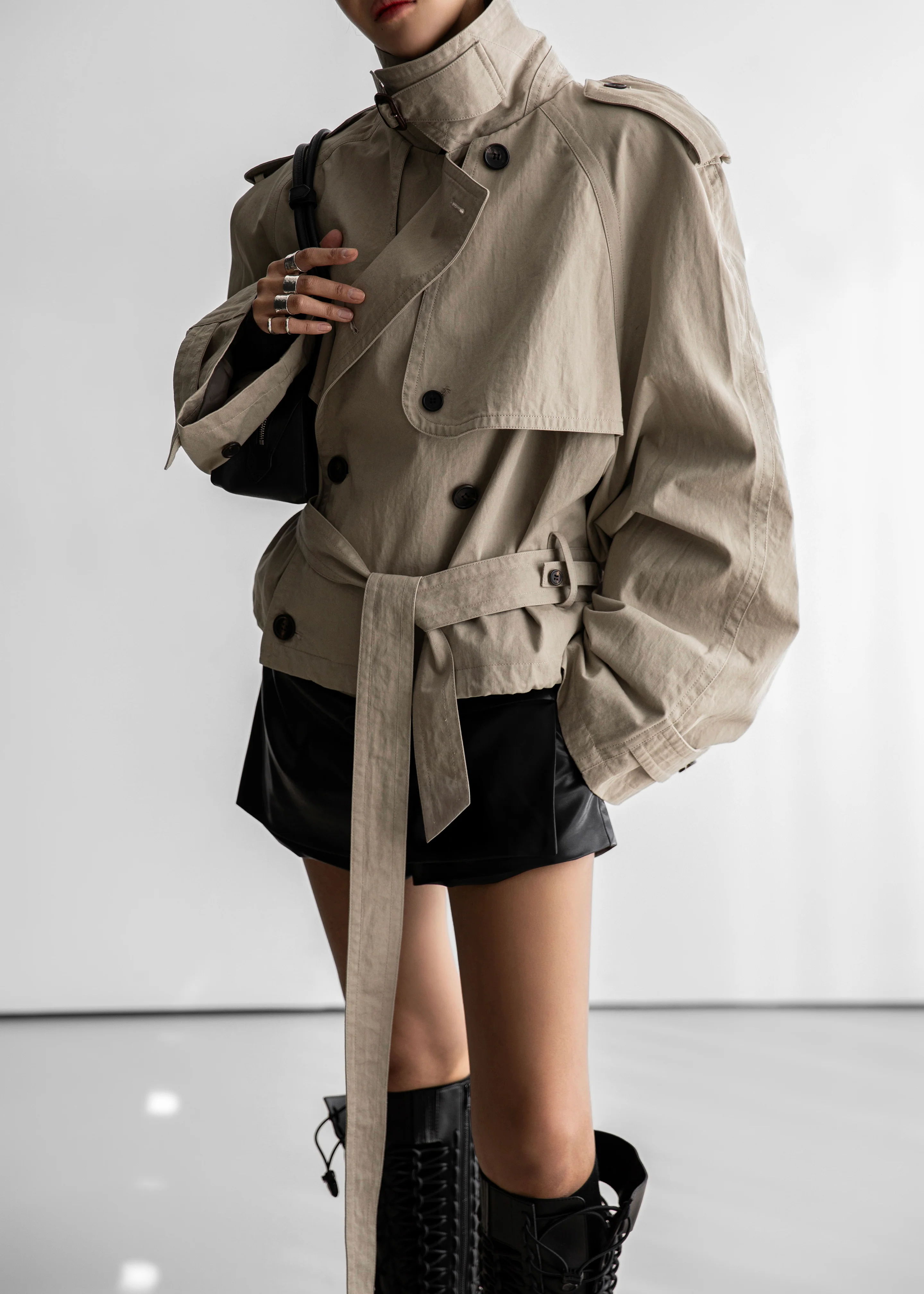 Mads Cropped Trench - Beige - Image 3