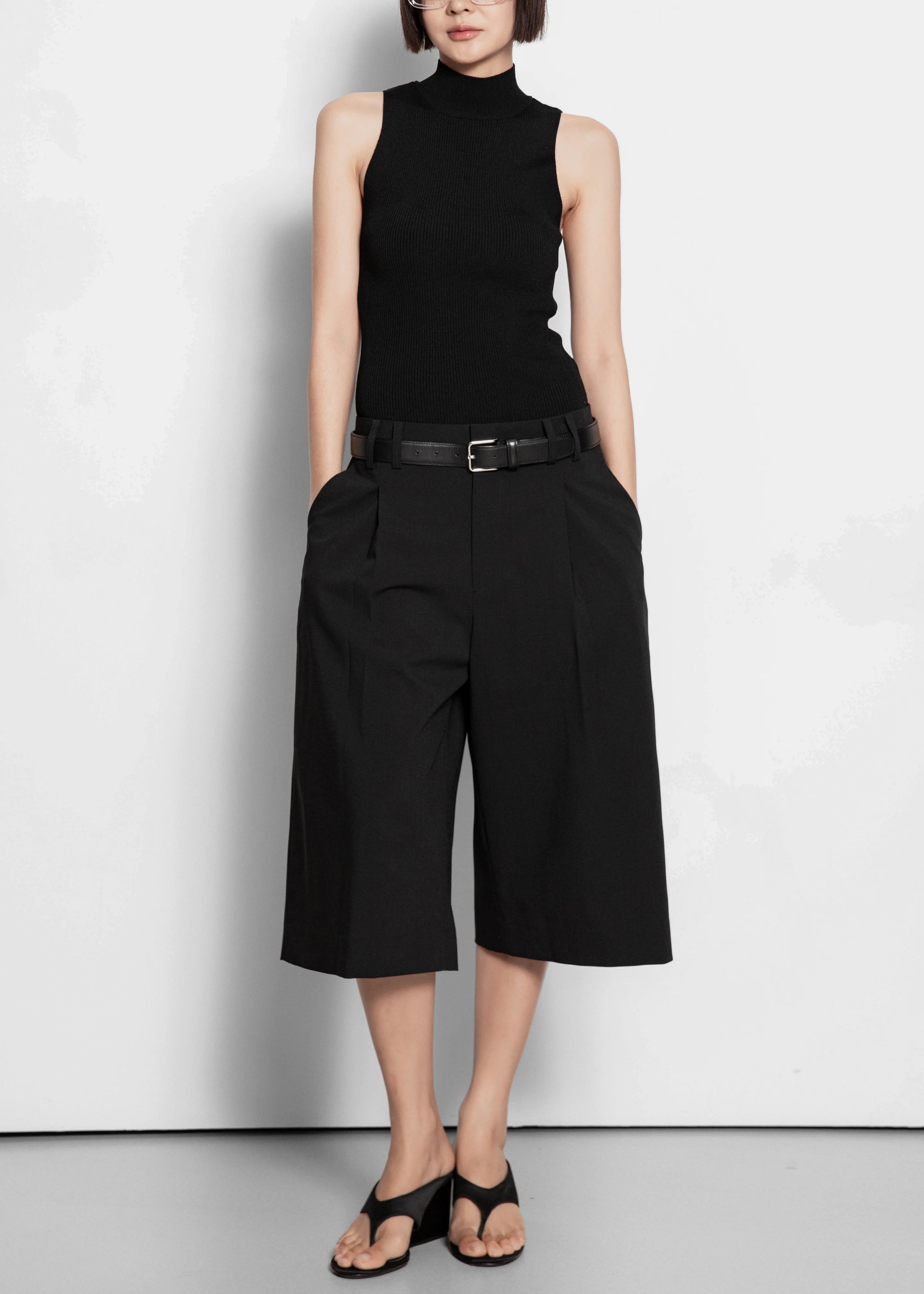 Meldert Bermuda Shorts - Black - Image 2