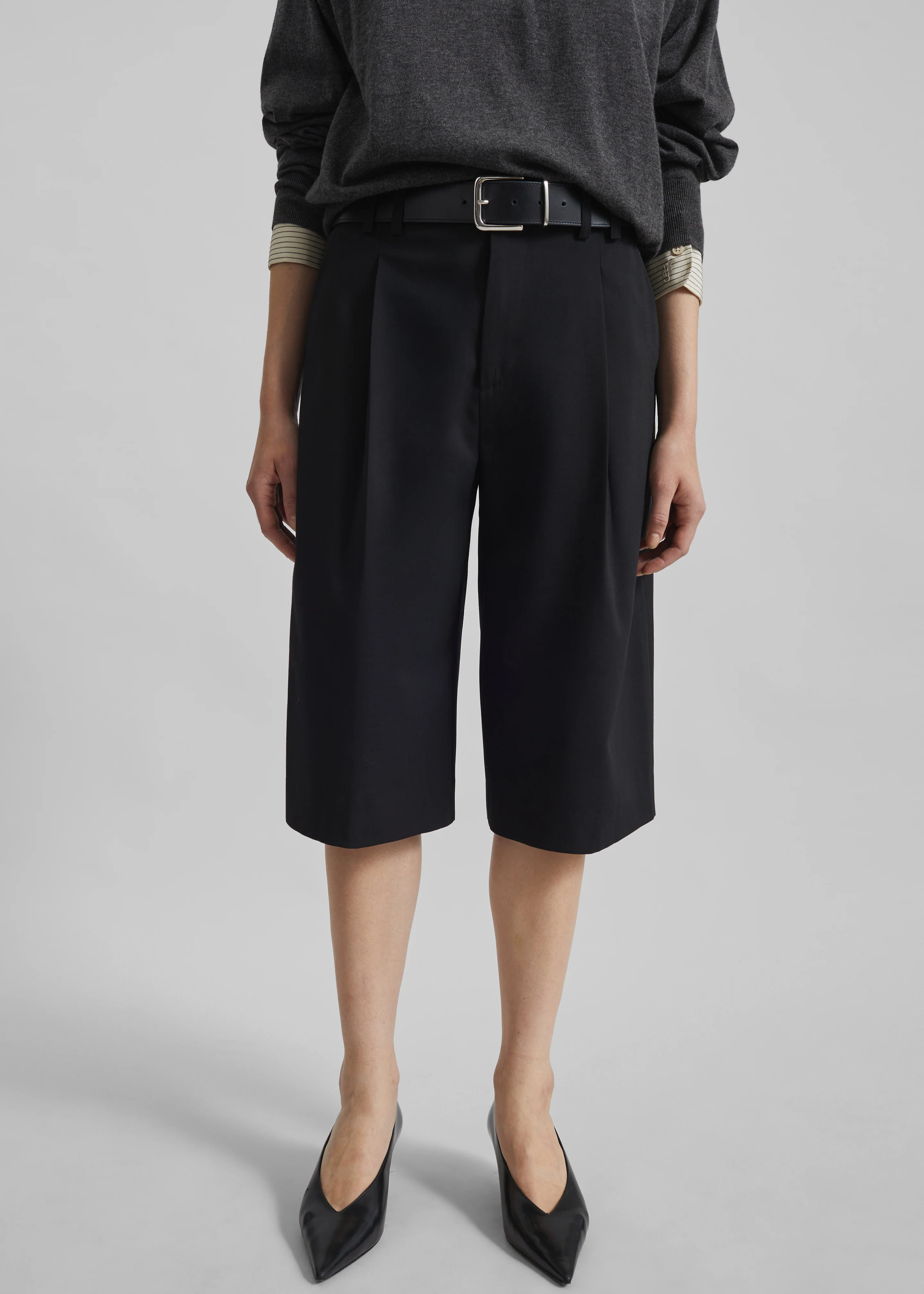 Meldert Bermuda Shorts - Black - Image 5