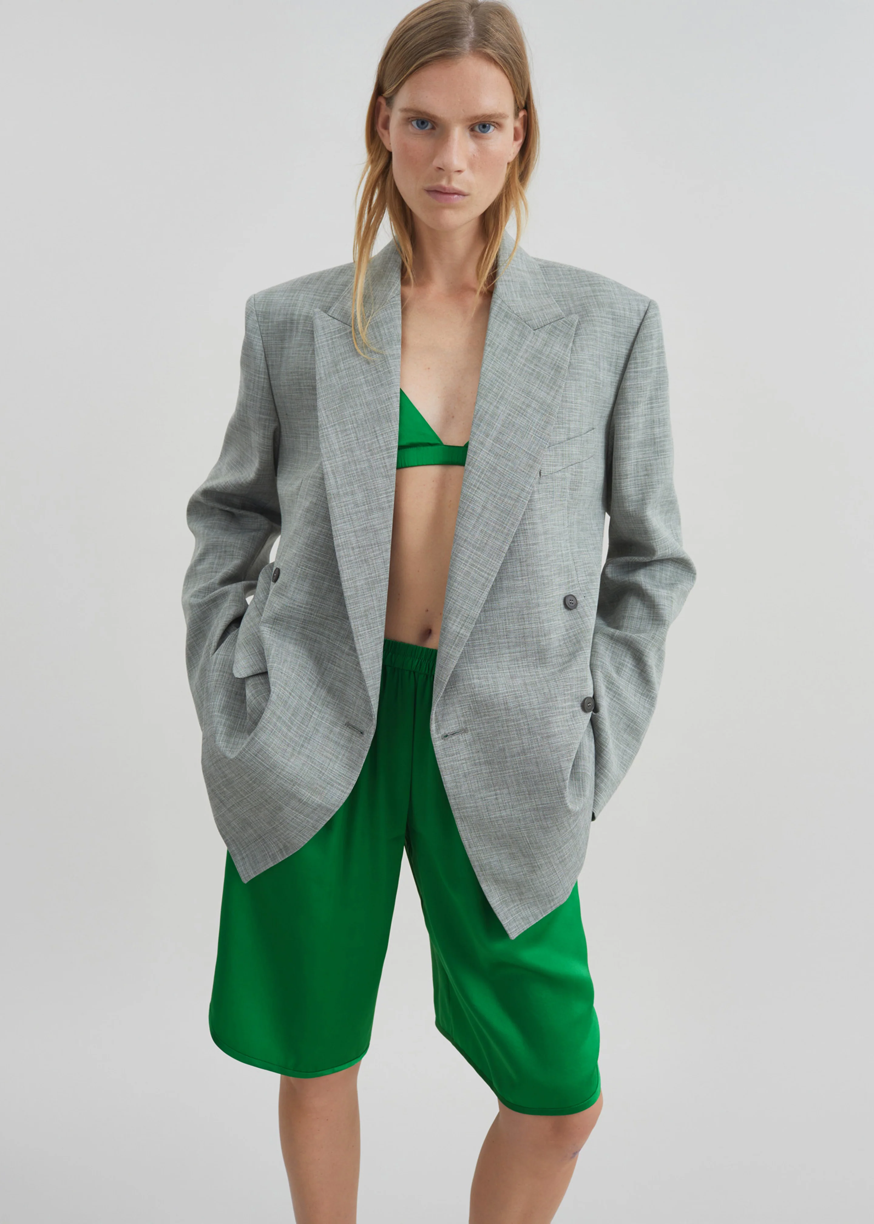 Nelis Silk Bermuda Shorts - Kelly Green - Image 2